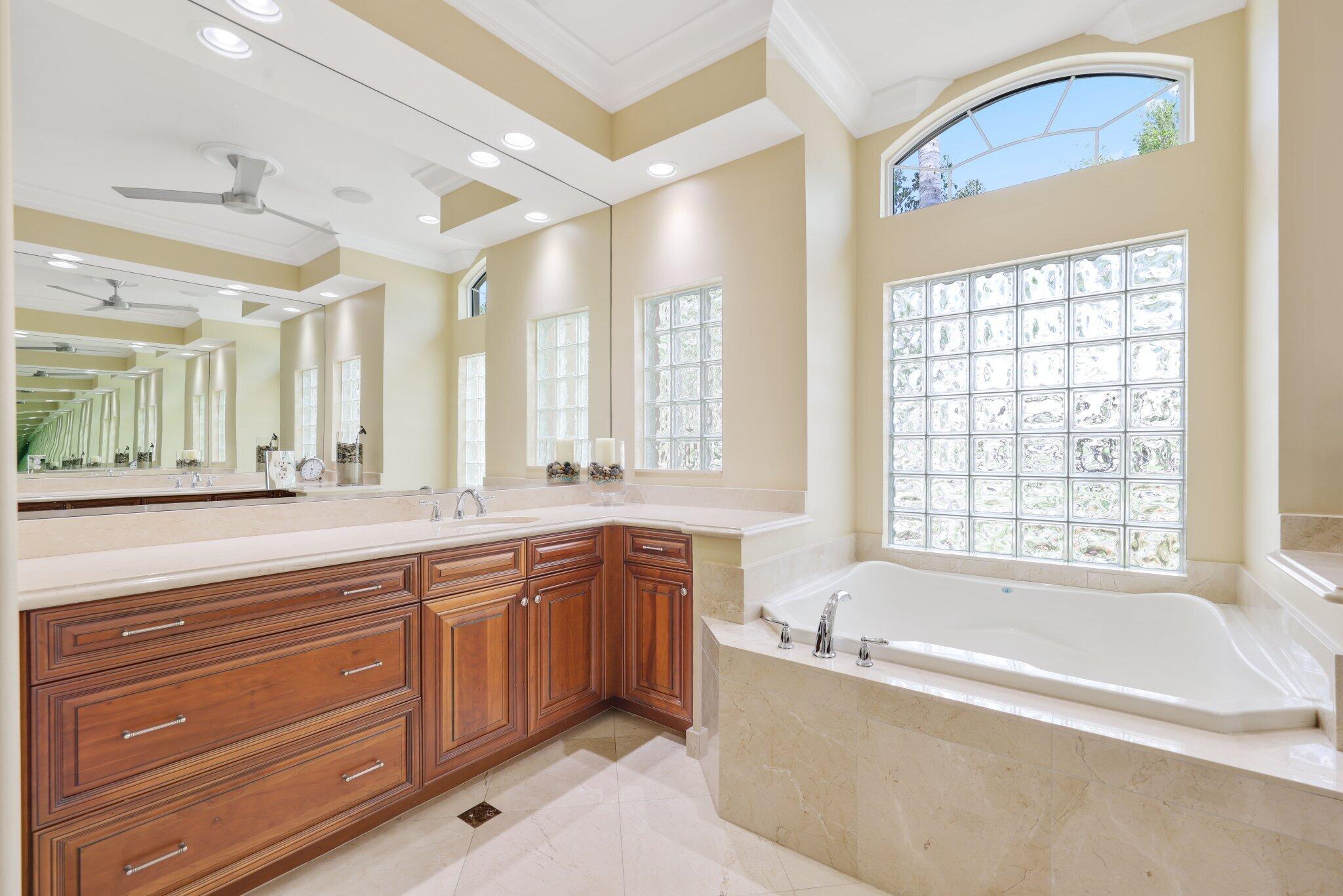 11879 Fox Hill Circle