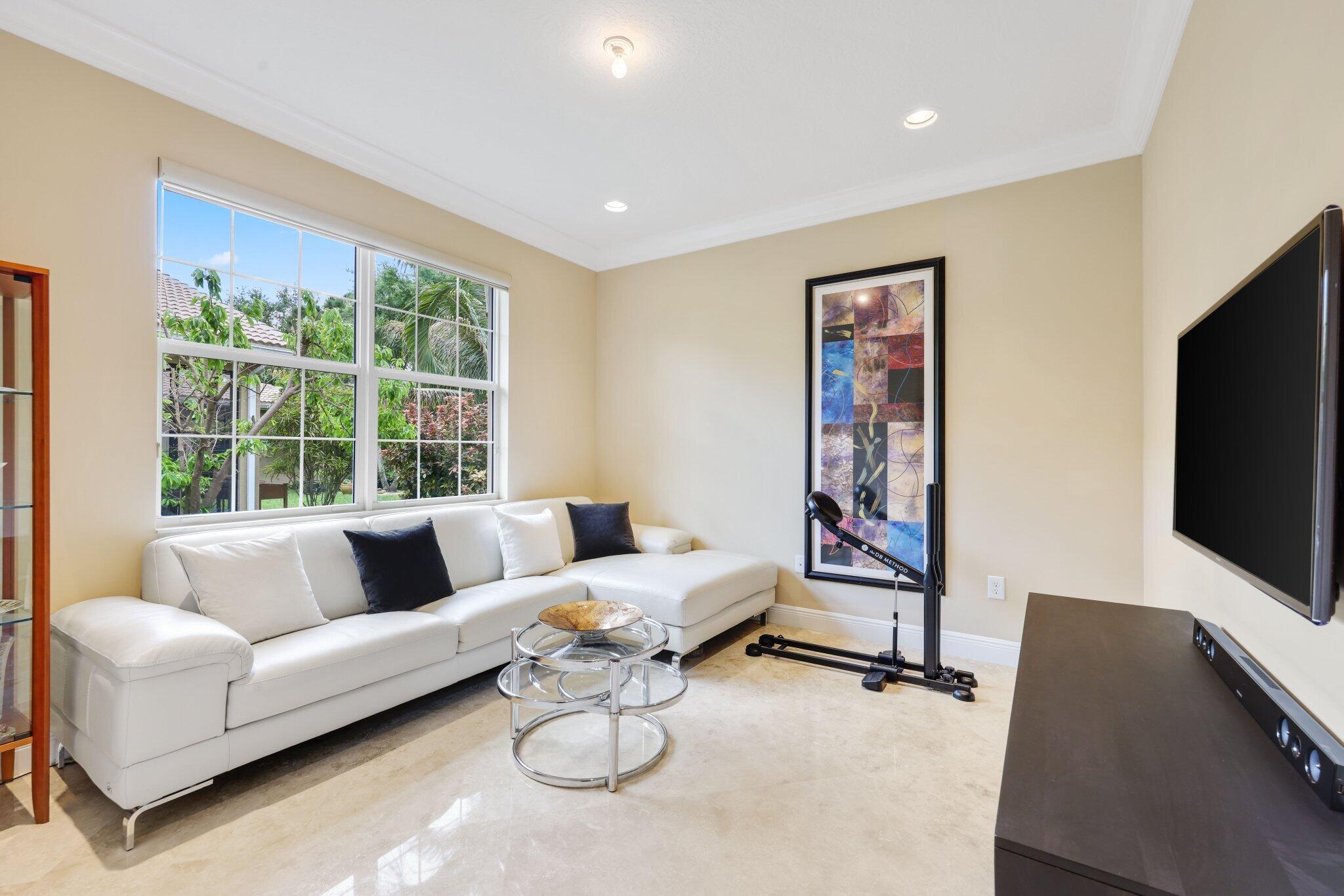 11879 Fox Hill Circle