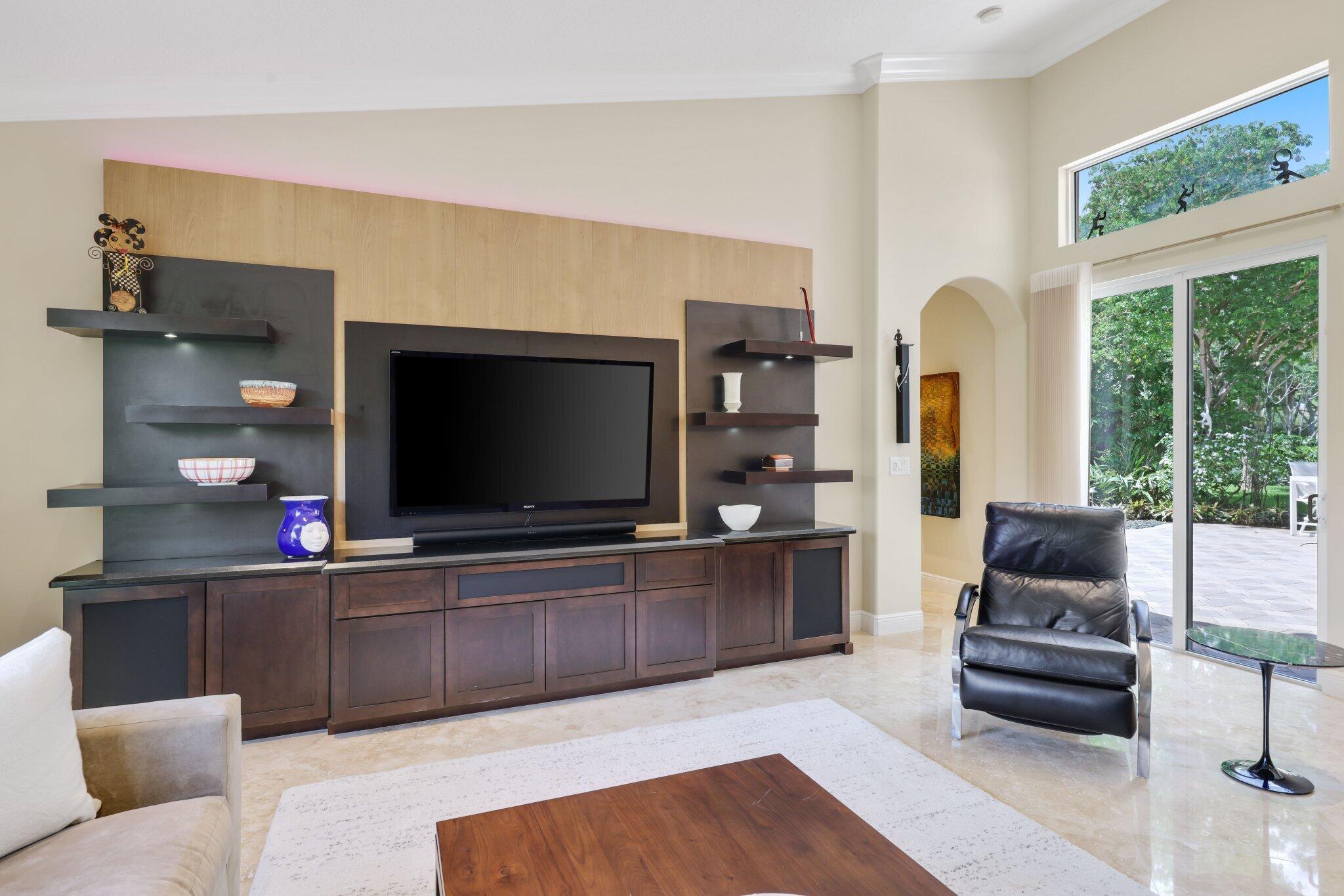 11879 Fox Hill Circle