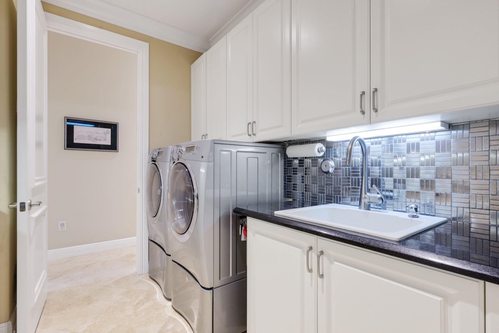 11879 Fox Hill Circle