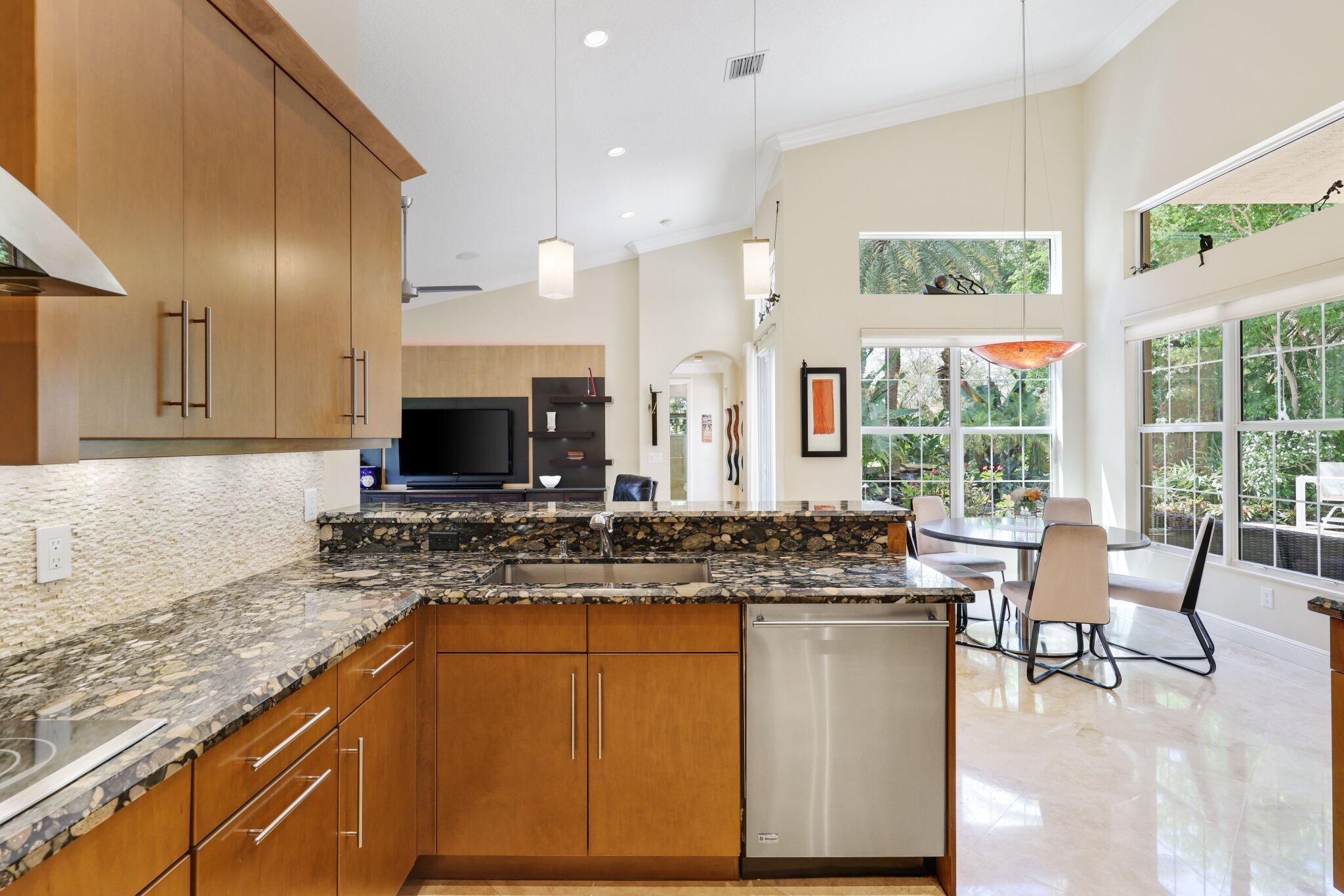 11879 Fox Hill Circle