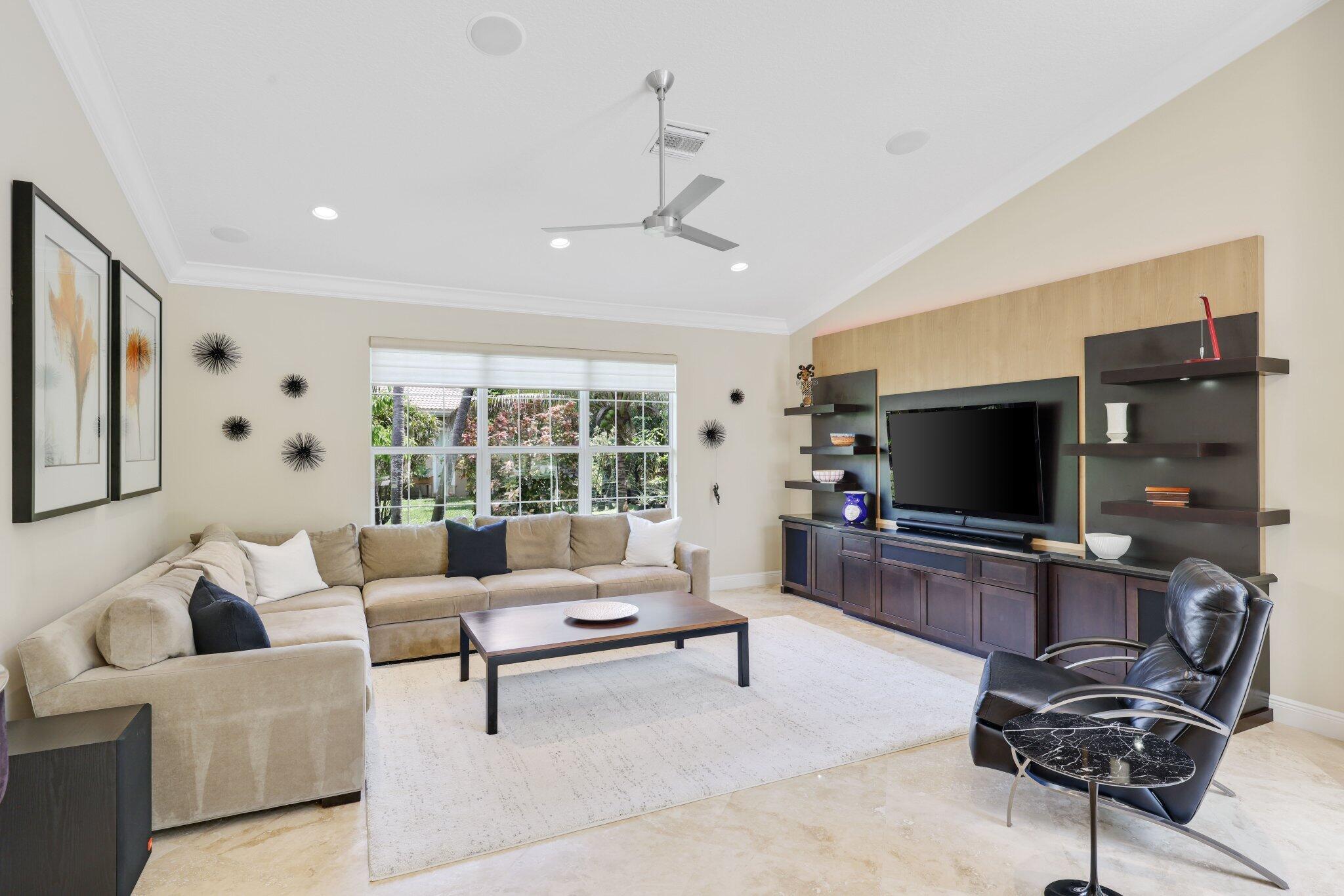 11879 Fox Hill Circle