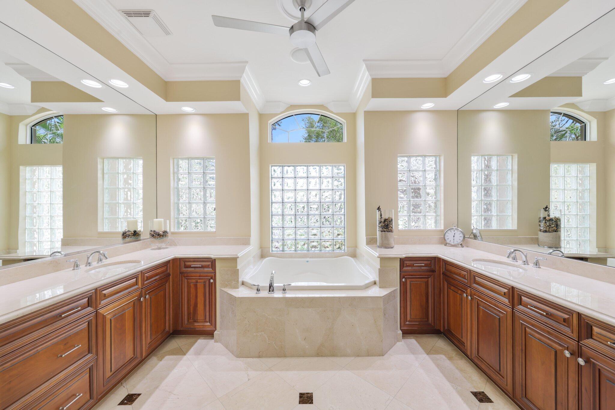 11879 Fox Hill Circle