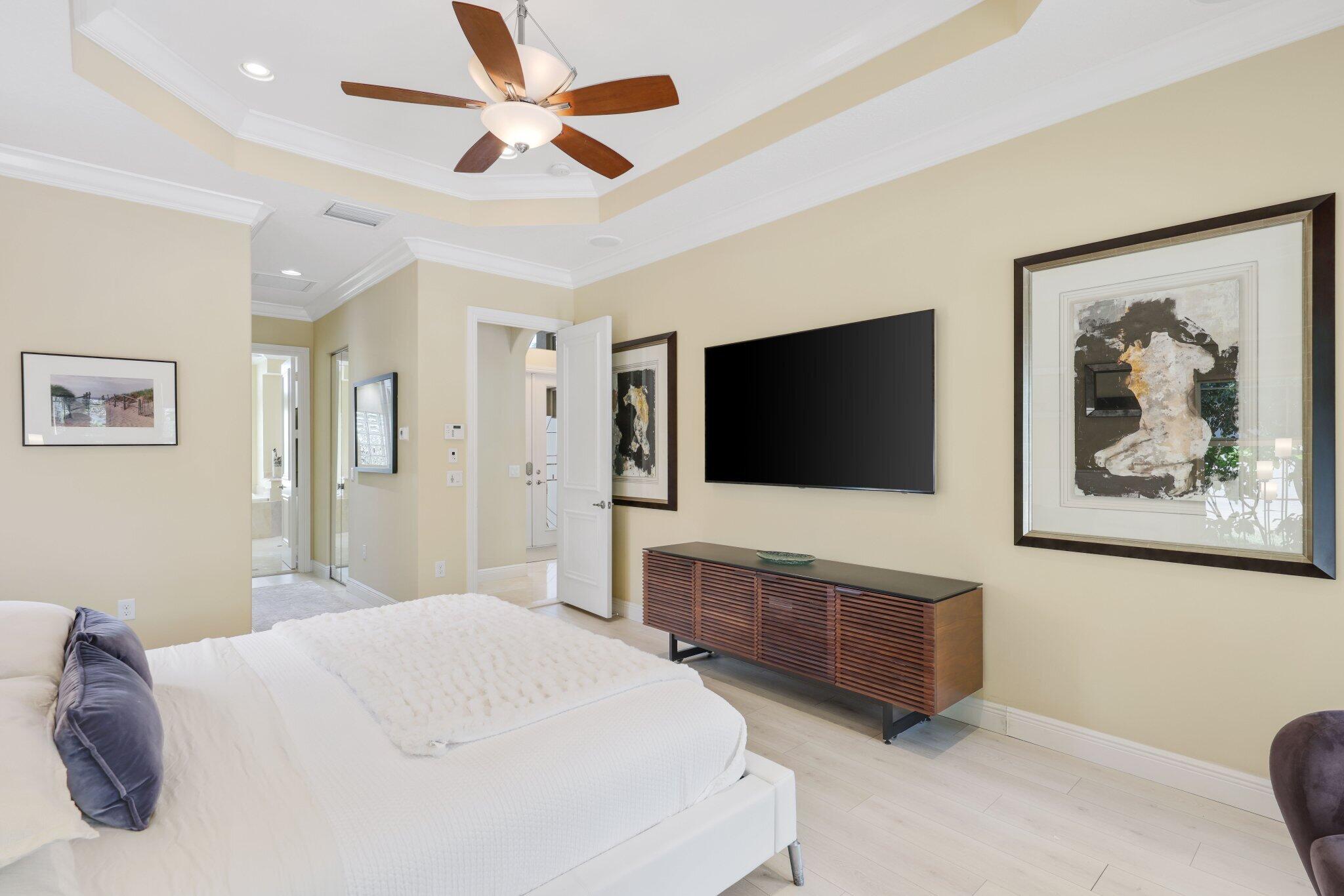 11879 Fox Hill Circle