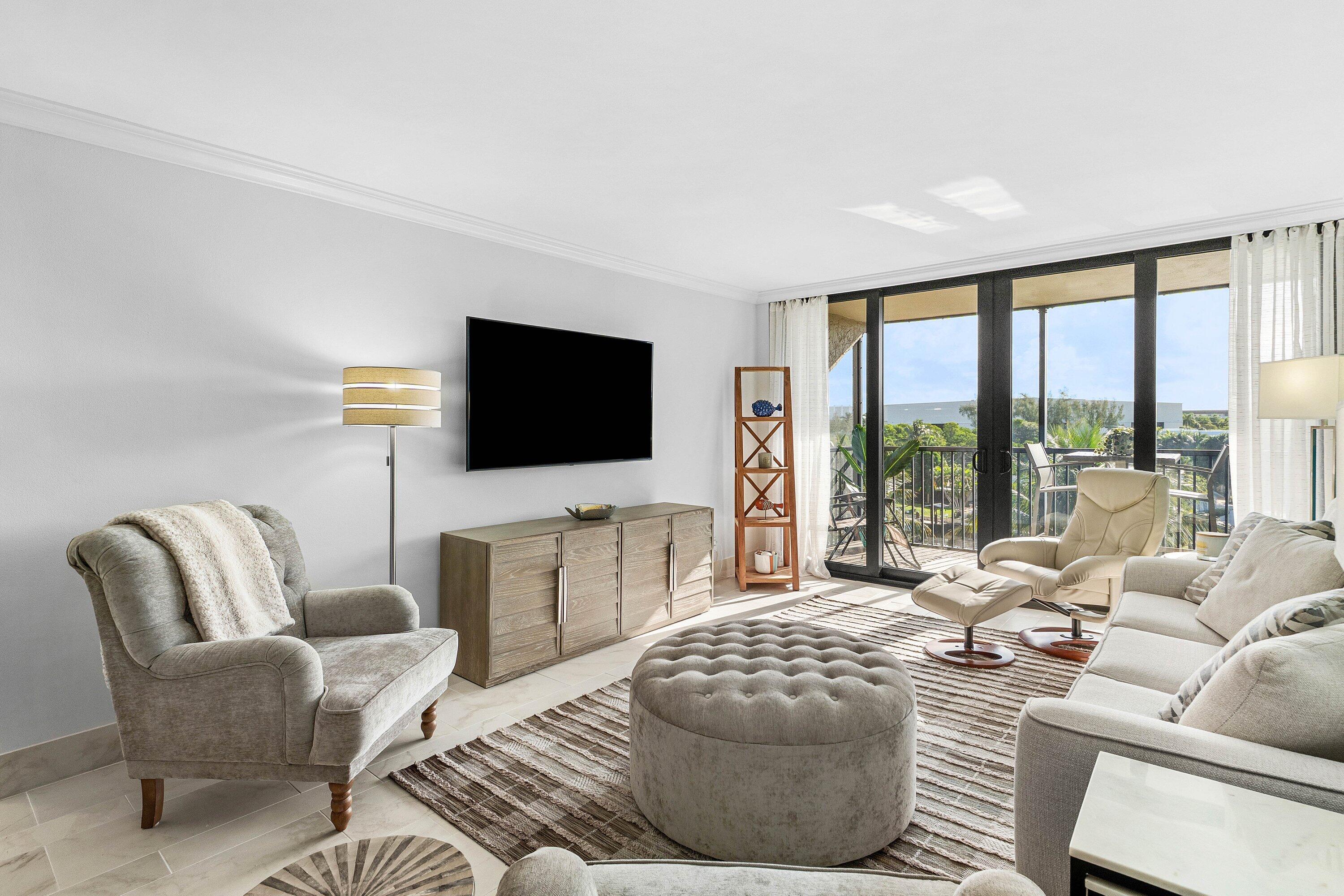 14 Royal Palm Way 5010