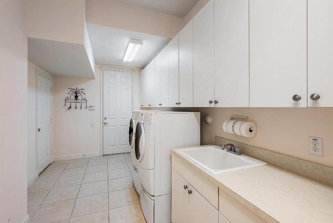 734 Sandy Point Lane