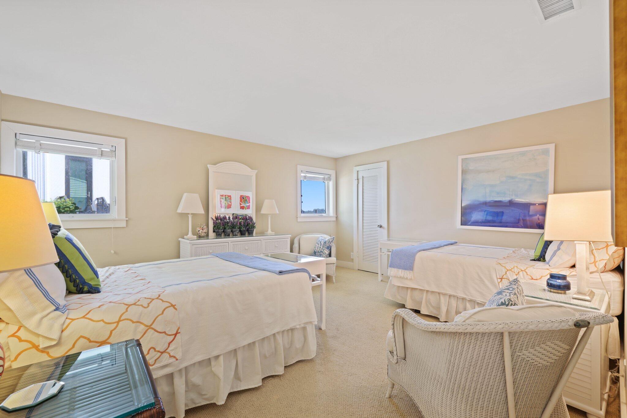 2002 Notre Dame Drive