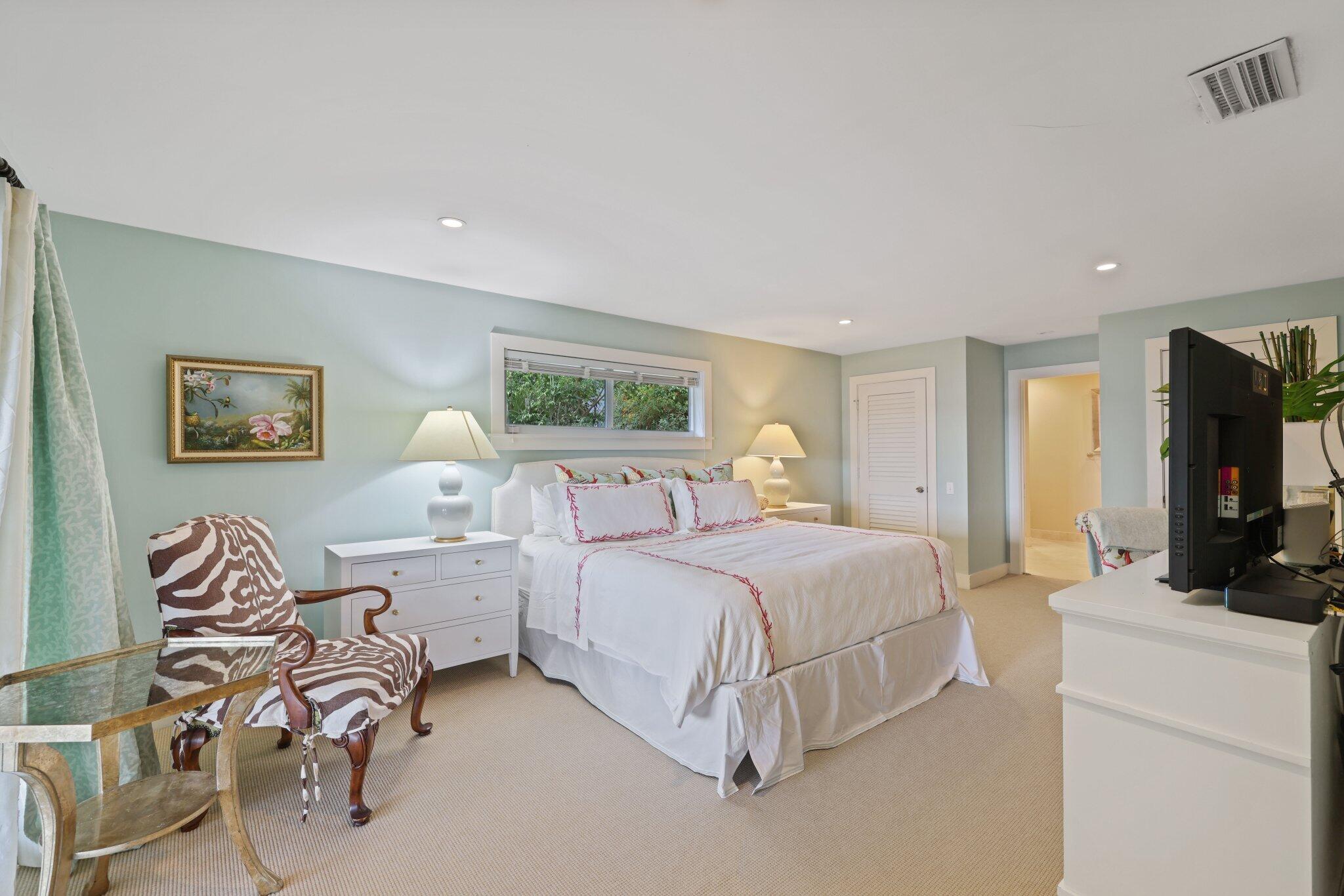 2002 Notre Dame Drive