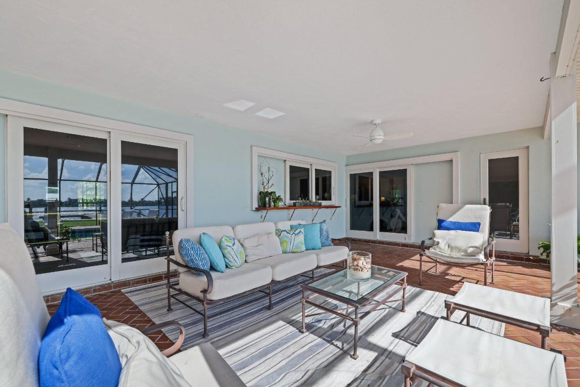 2002 Notre Dame Drive