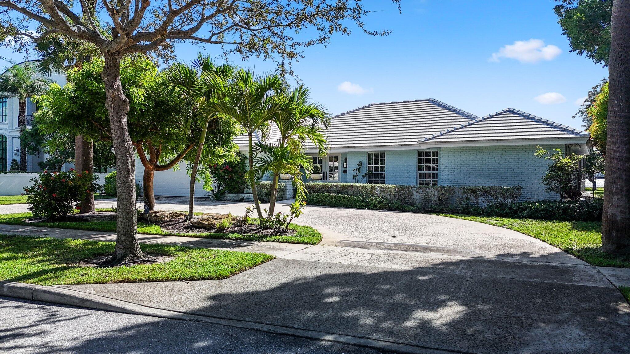 2002 Notre Dame Drive