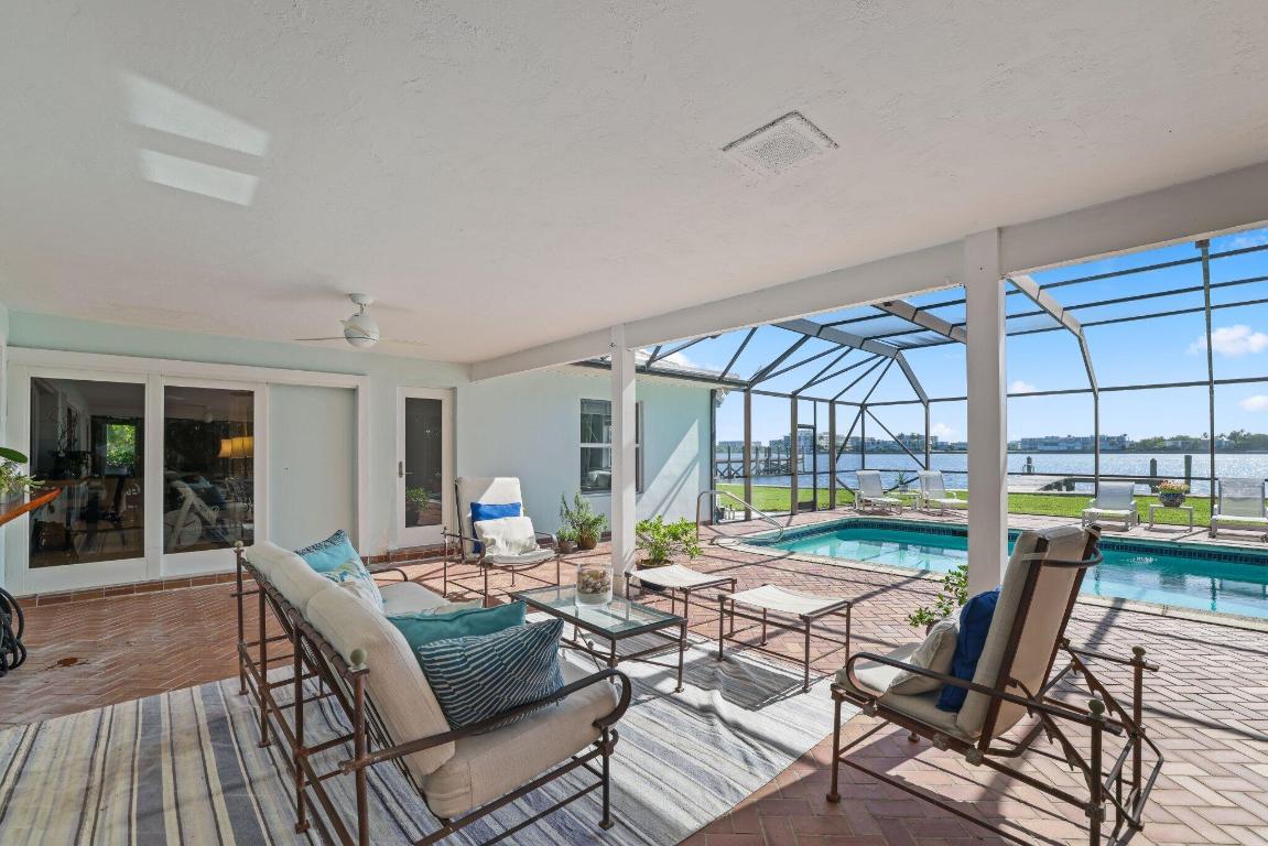 2002 Notre Dame Drive