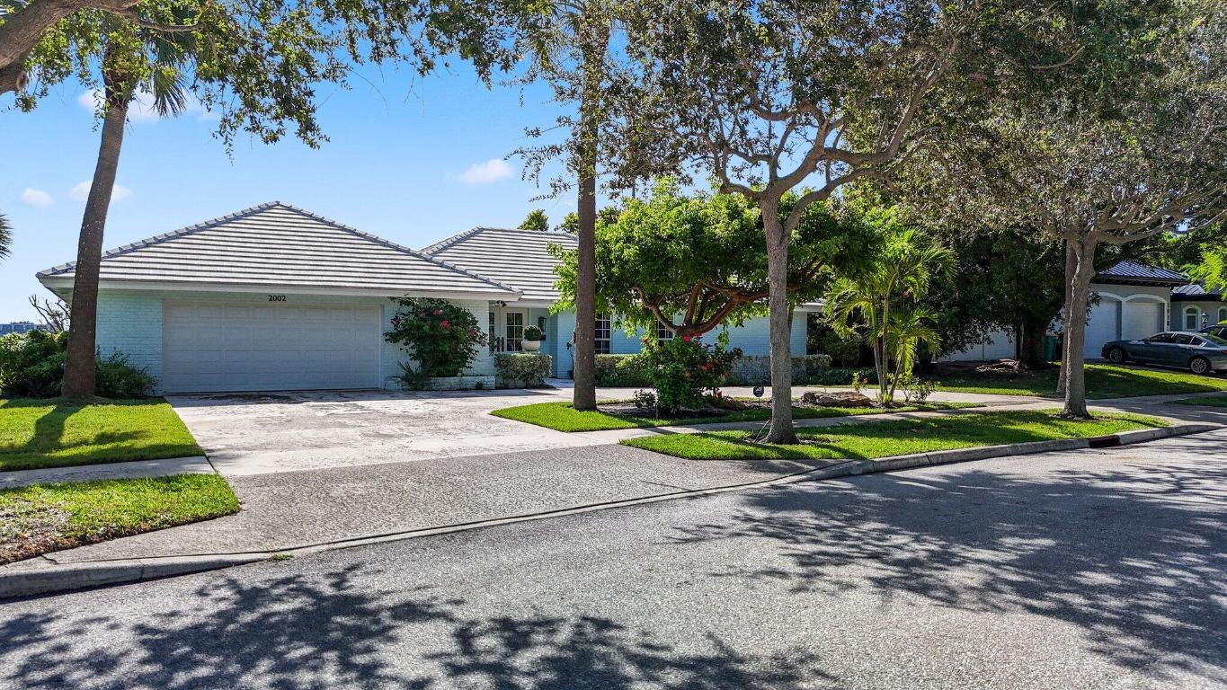 2002 Notre Dame Drive