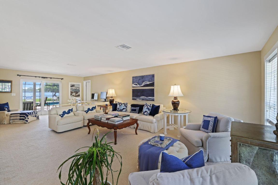 2002 Notre Dame Drive