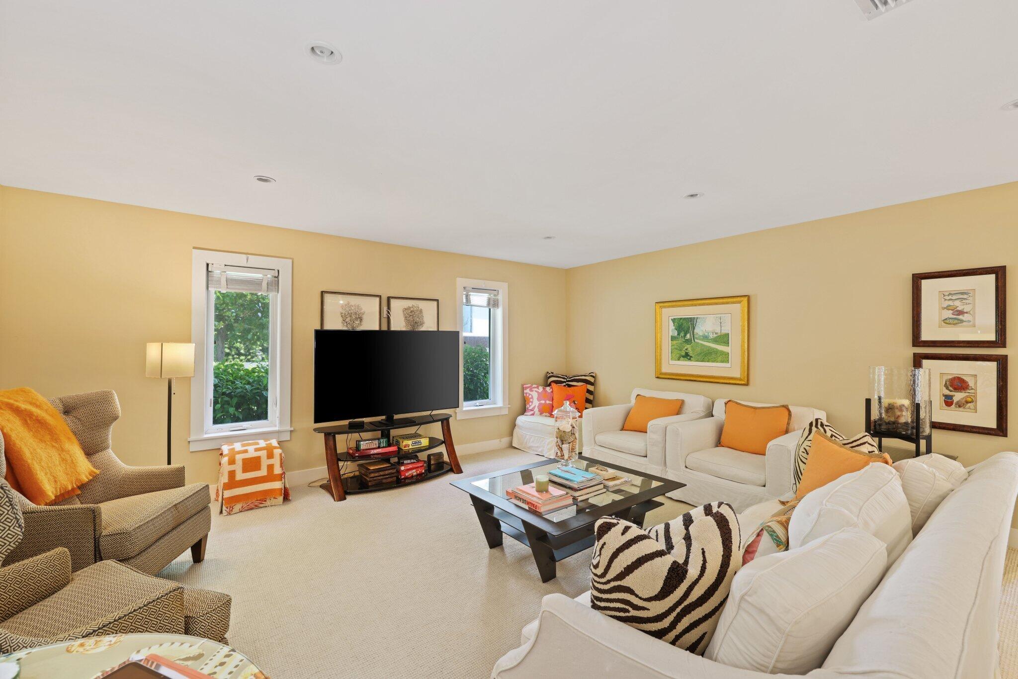 2002 Notre Dame Drive