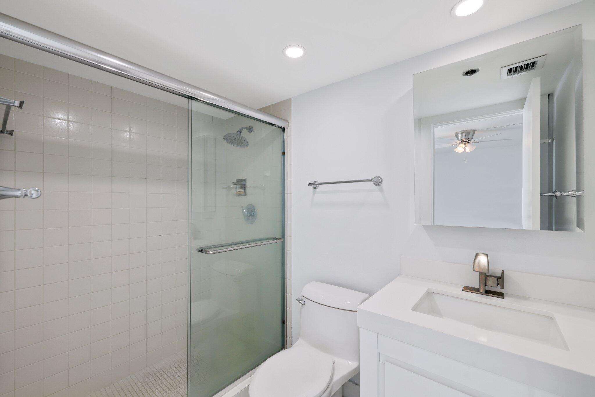 250 S Ocean Boulevard 9a