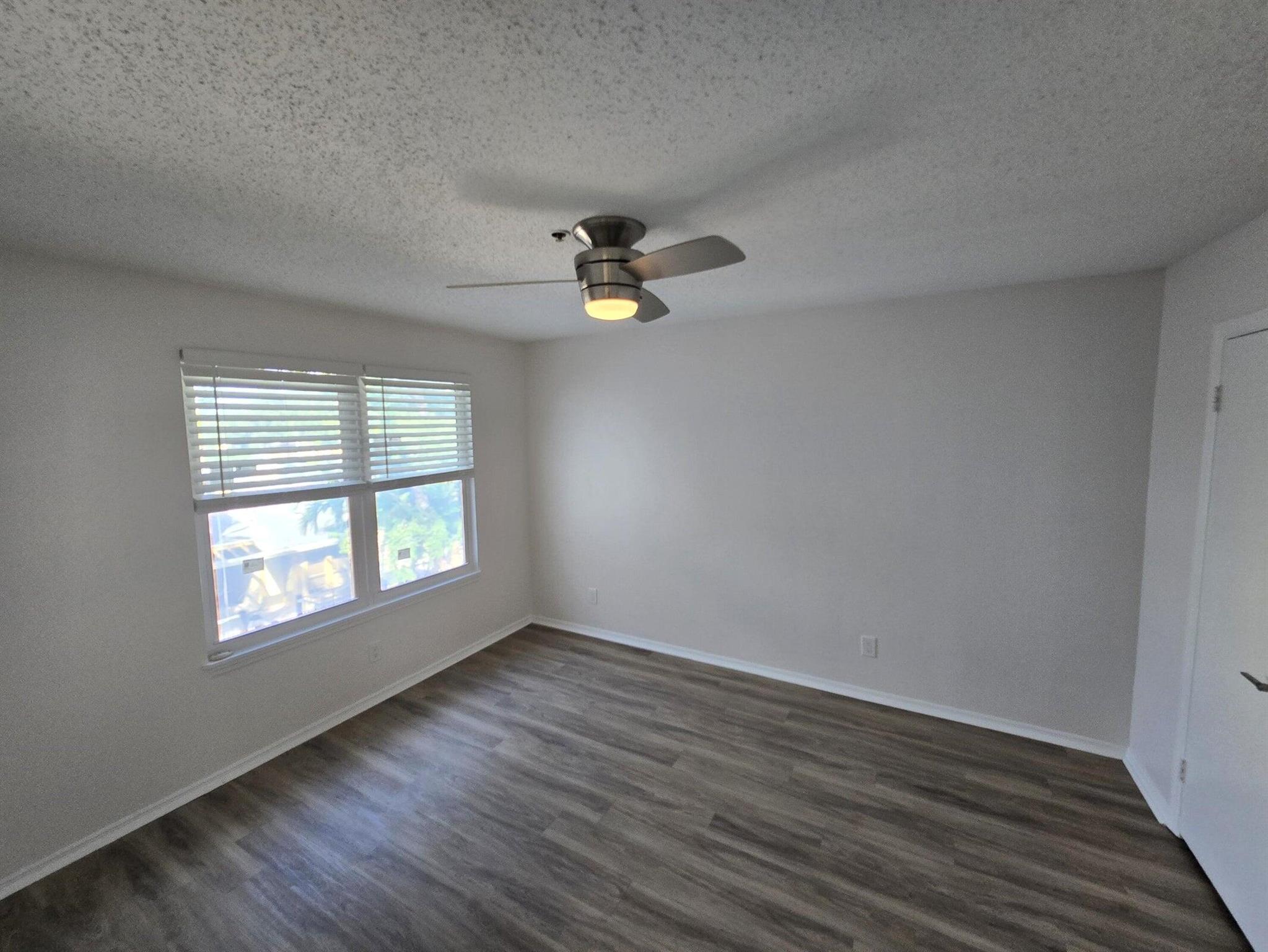 2307 N Congress 32 Avenue 32