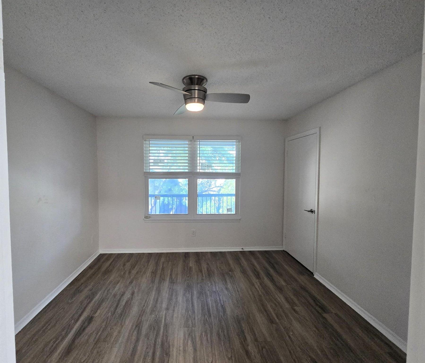 2307 N Congress 32 Avenue 32