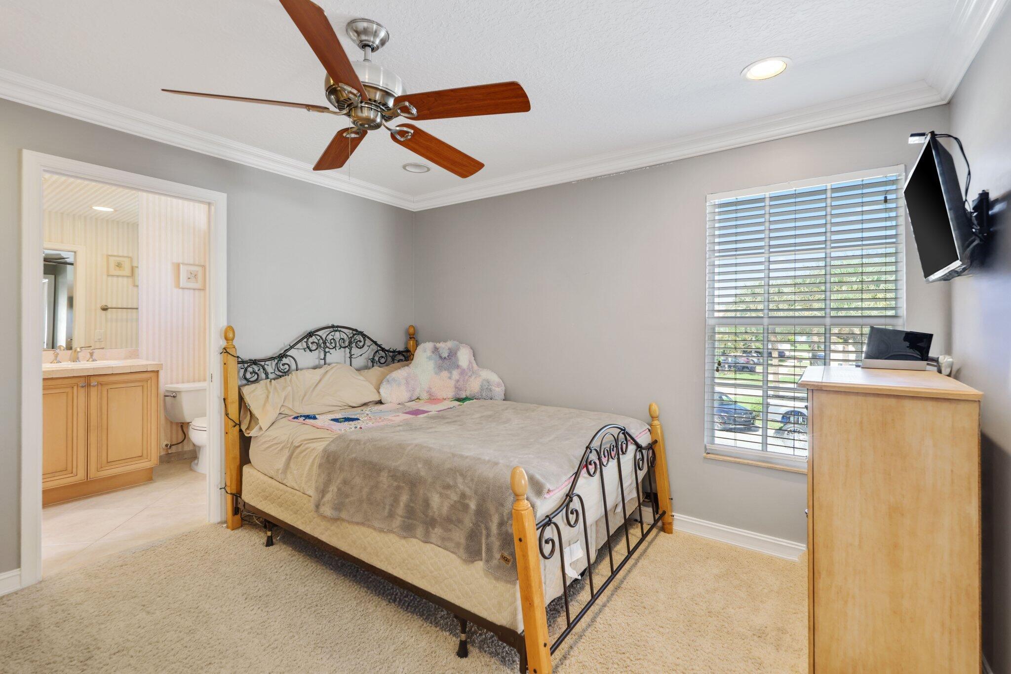 8537 Shallowbrook Cove