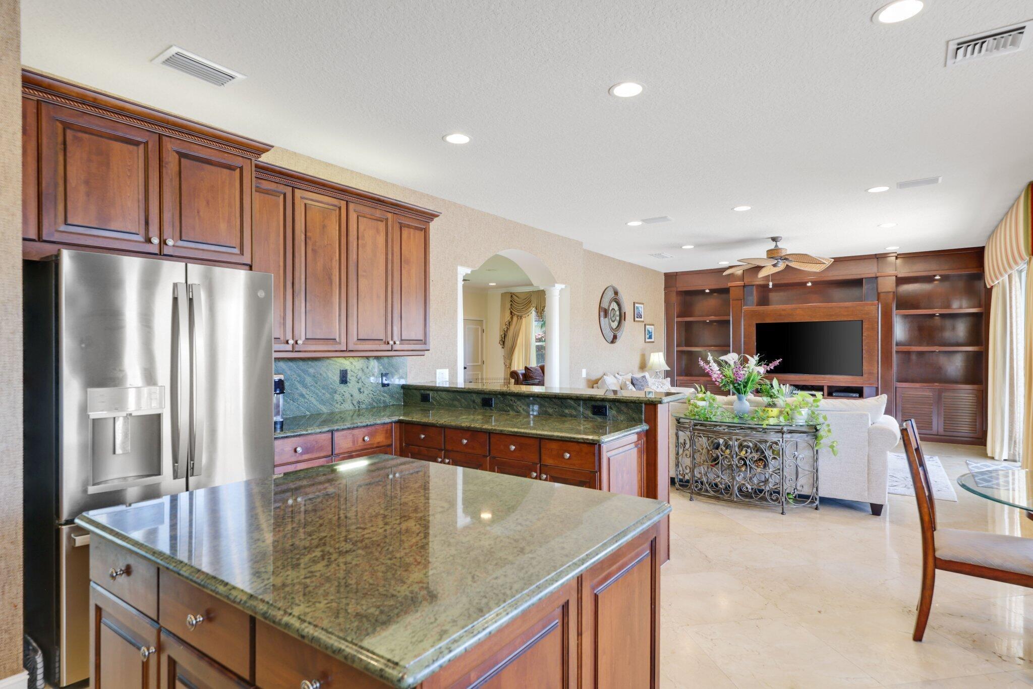 8537 Shallowbrook Cove