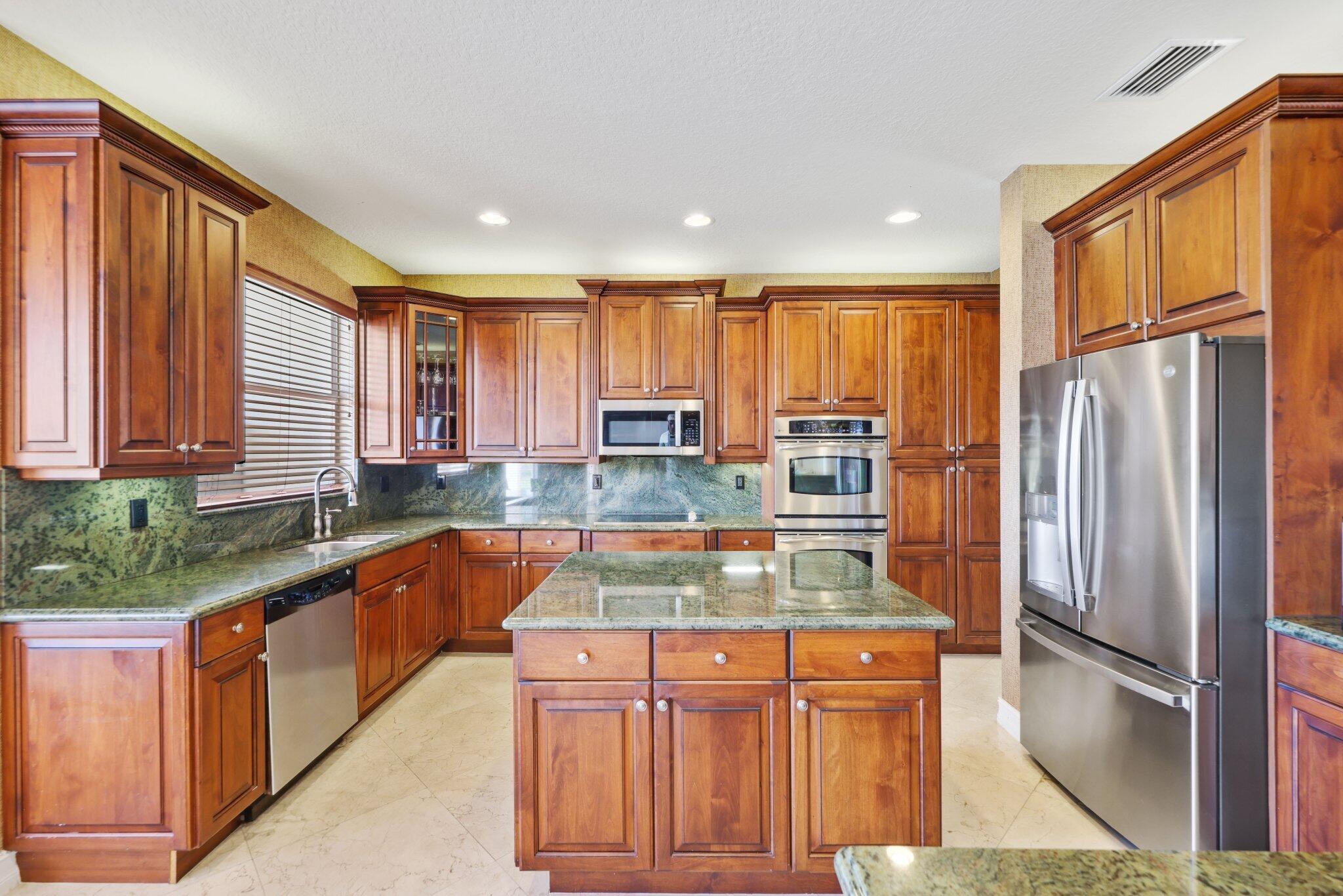 8537 Shallowbrook Cove