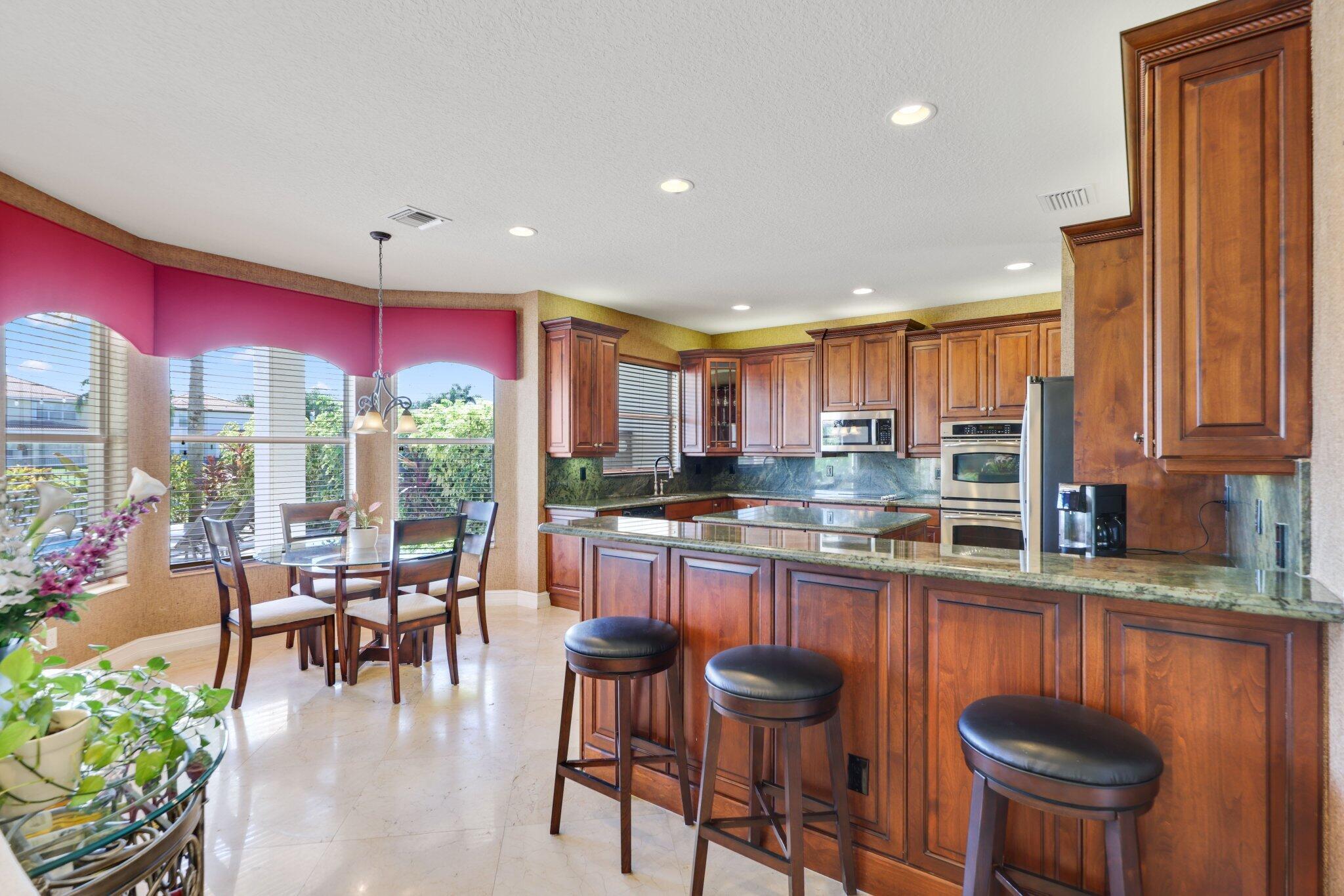 8537 Shallowbrook Cove