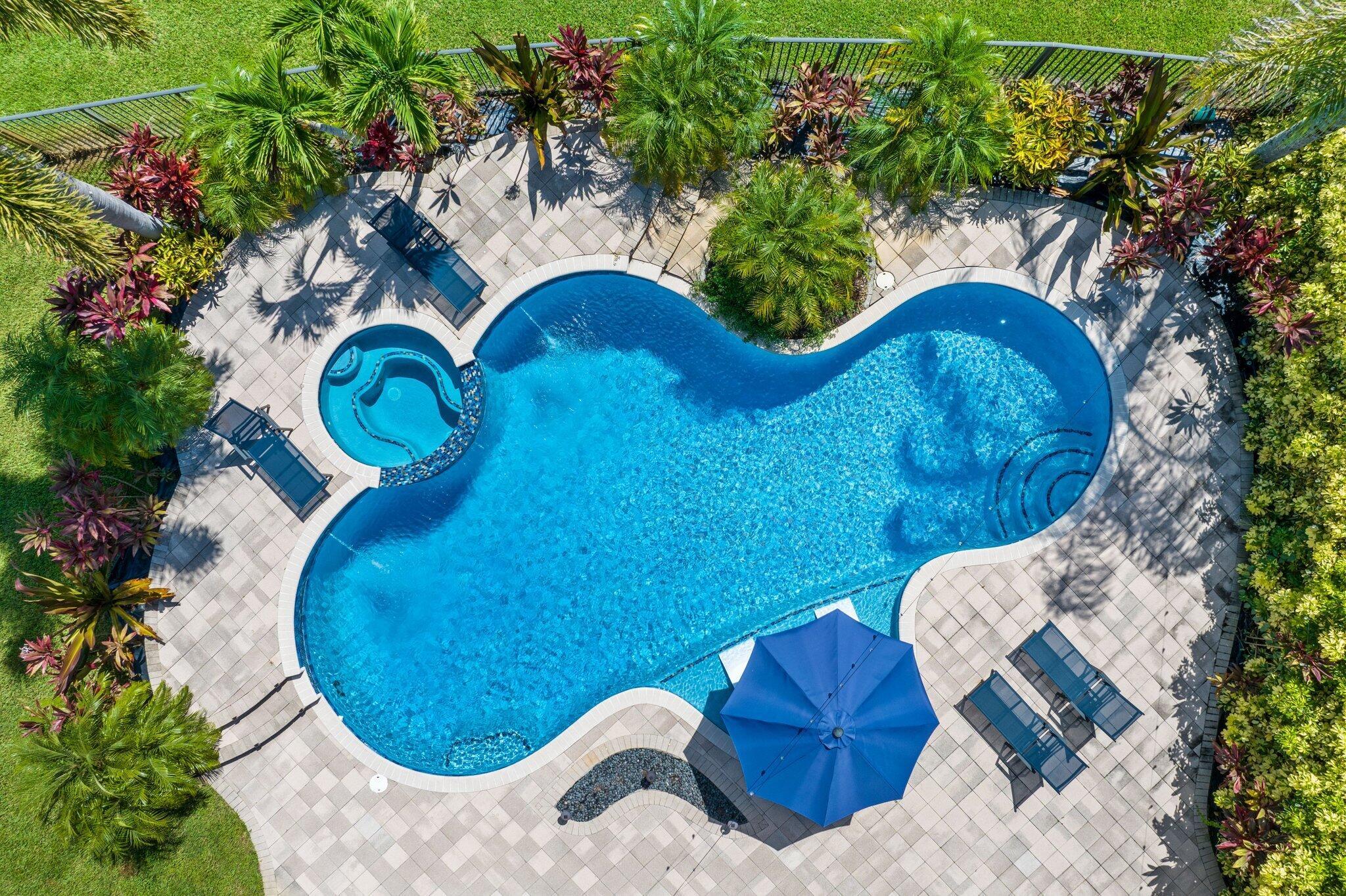 8537 Shallowbrook Cove