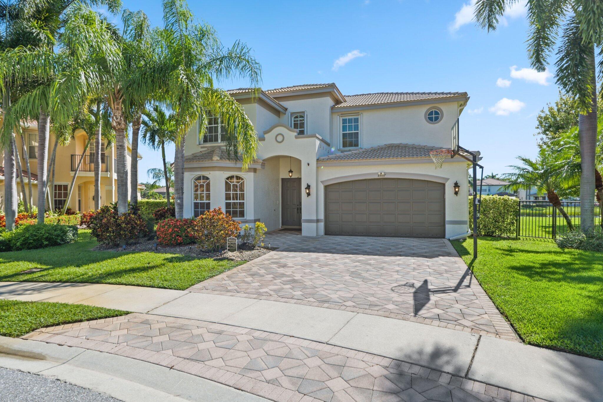 8537 Shallowbrook Cove