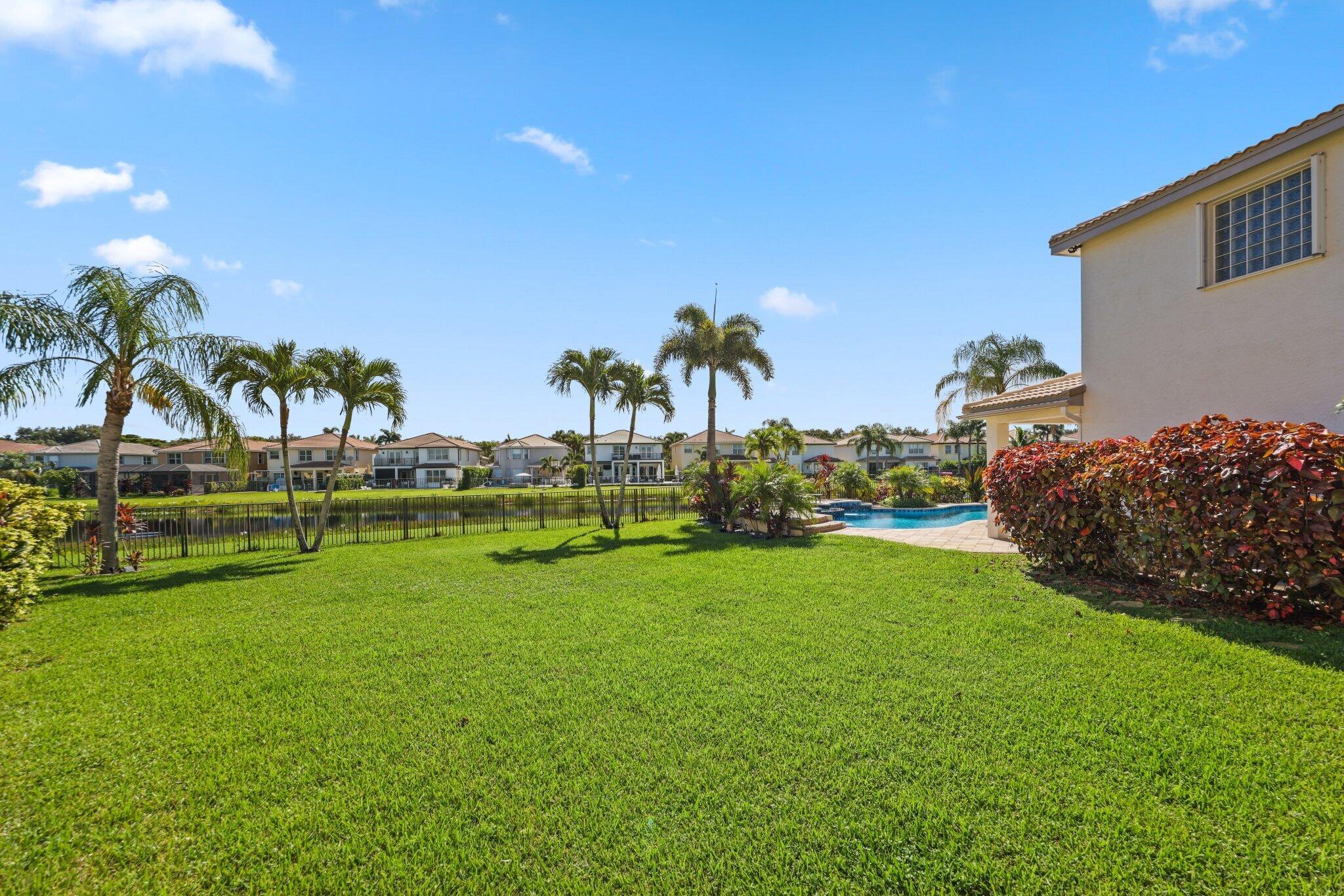 8537 Shallowbrook Cove