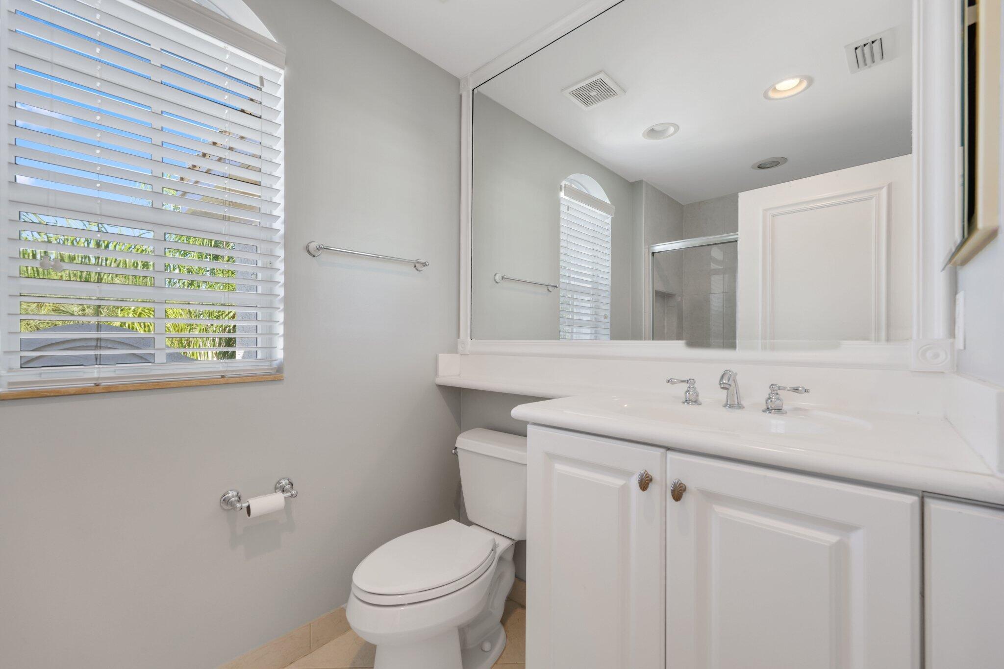 8537 Shallowbrook Cove