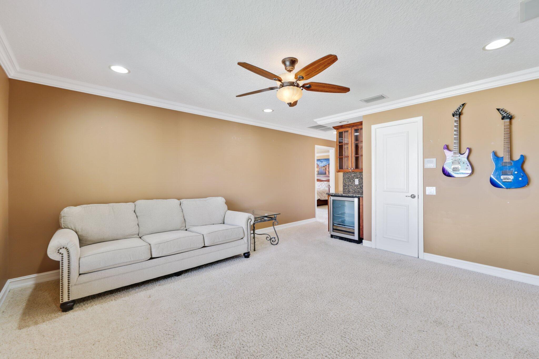 8537 Shallowbrook Cove