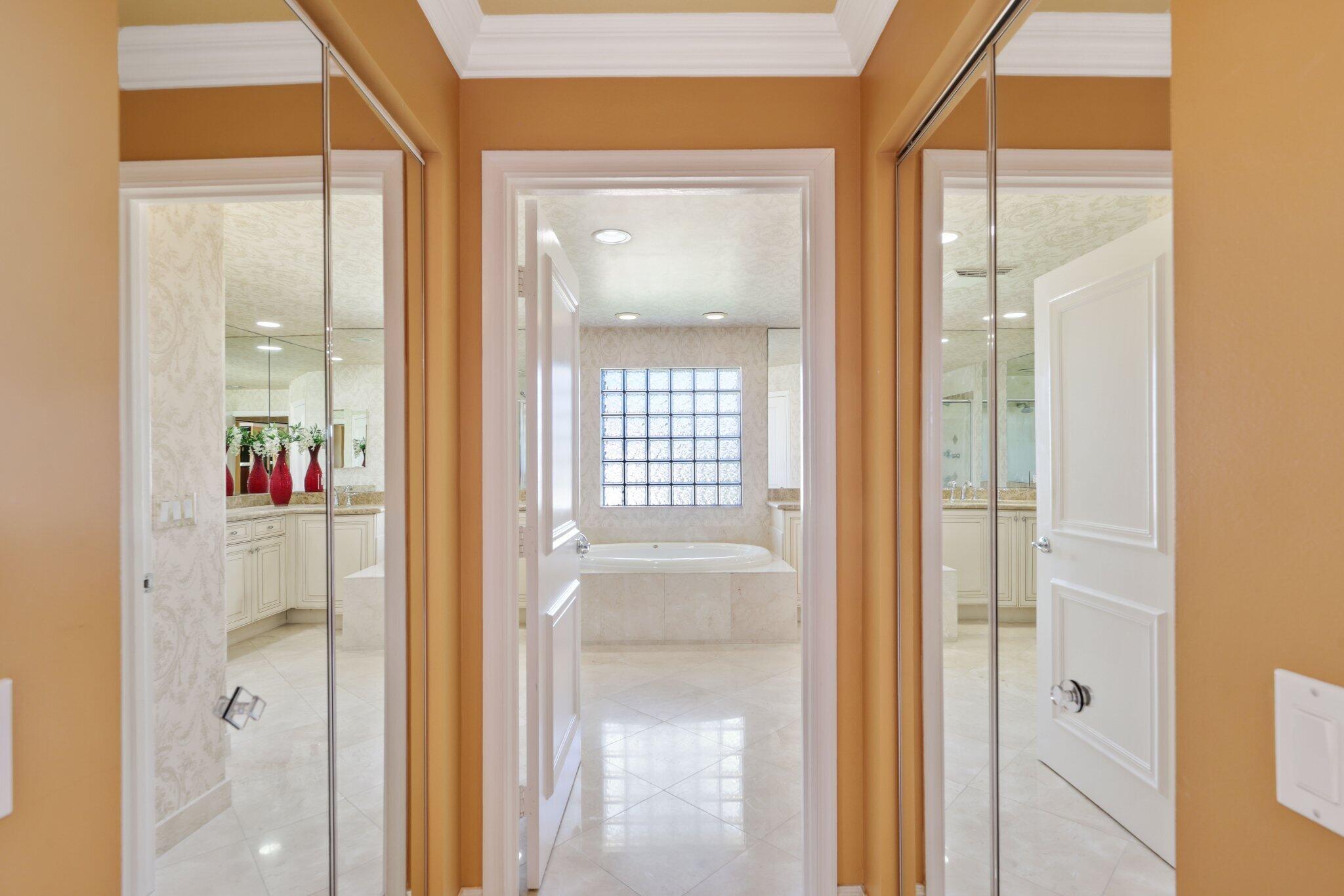 8537 Shallowbrook Cove