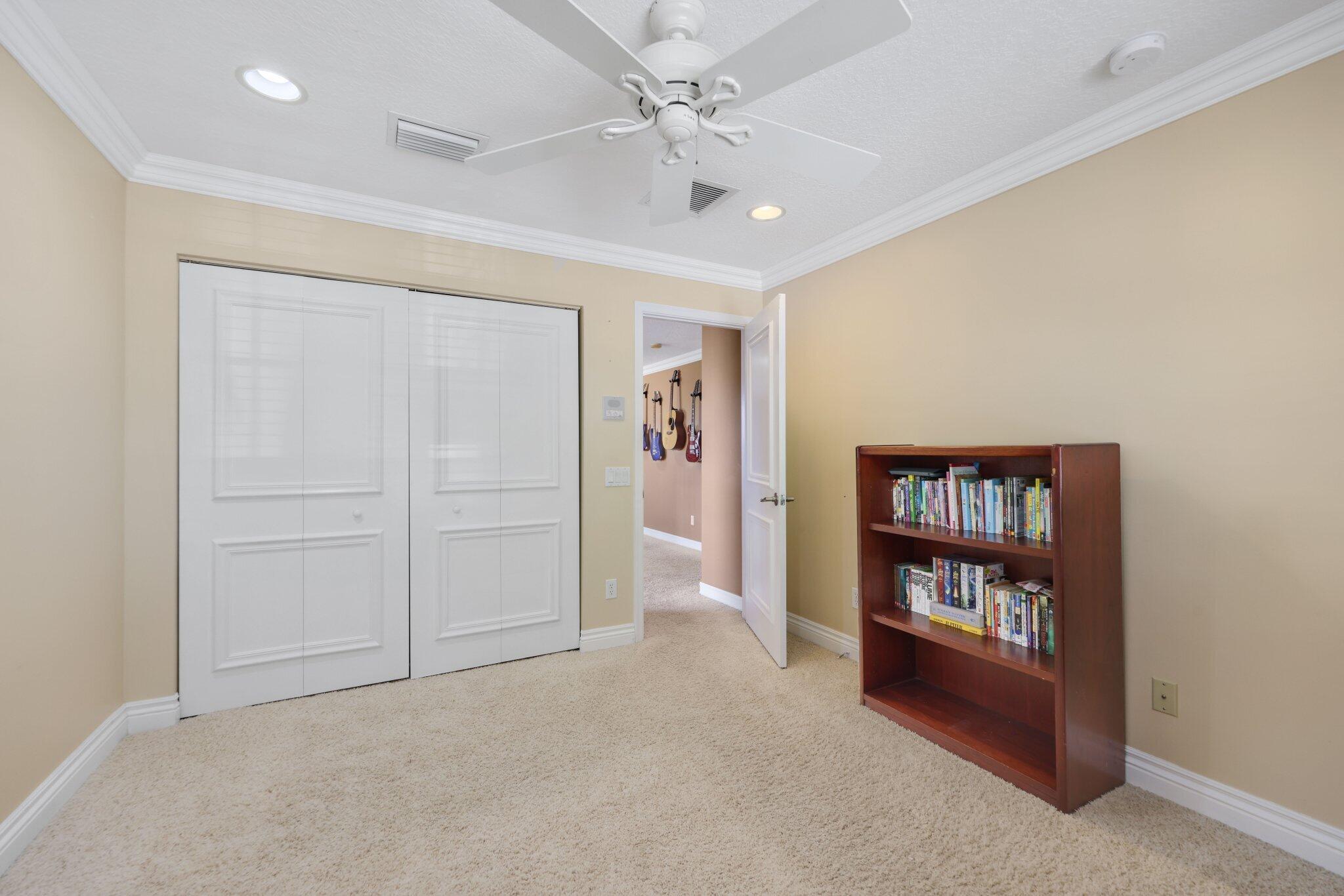8537 Shallowbrook Cove