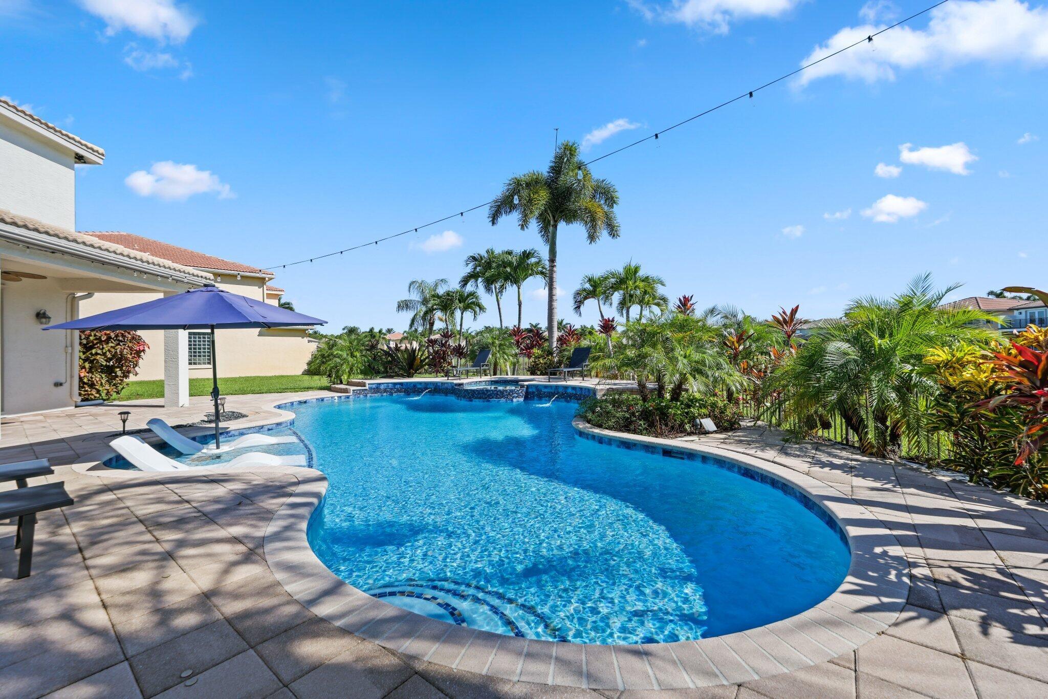 8537 Shallowbrook Cove
