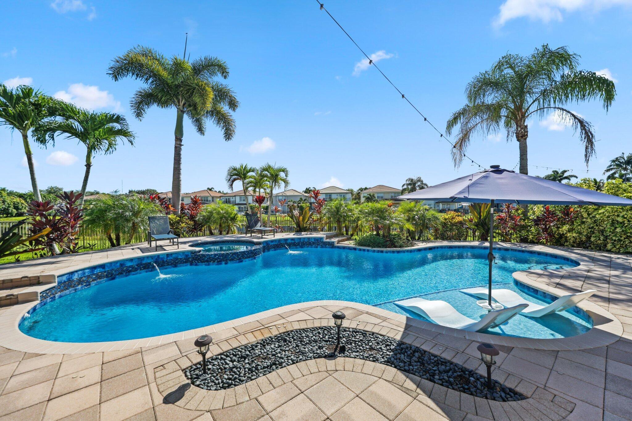 8537 Shallowbrook Cove