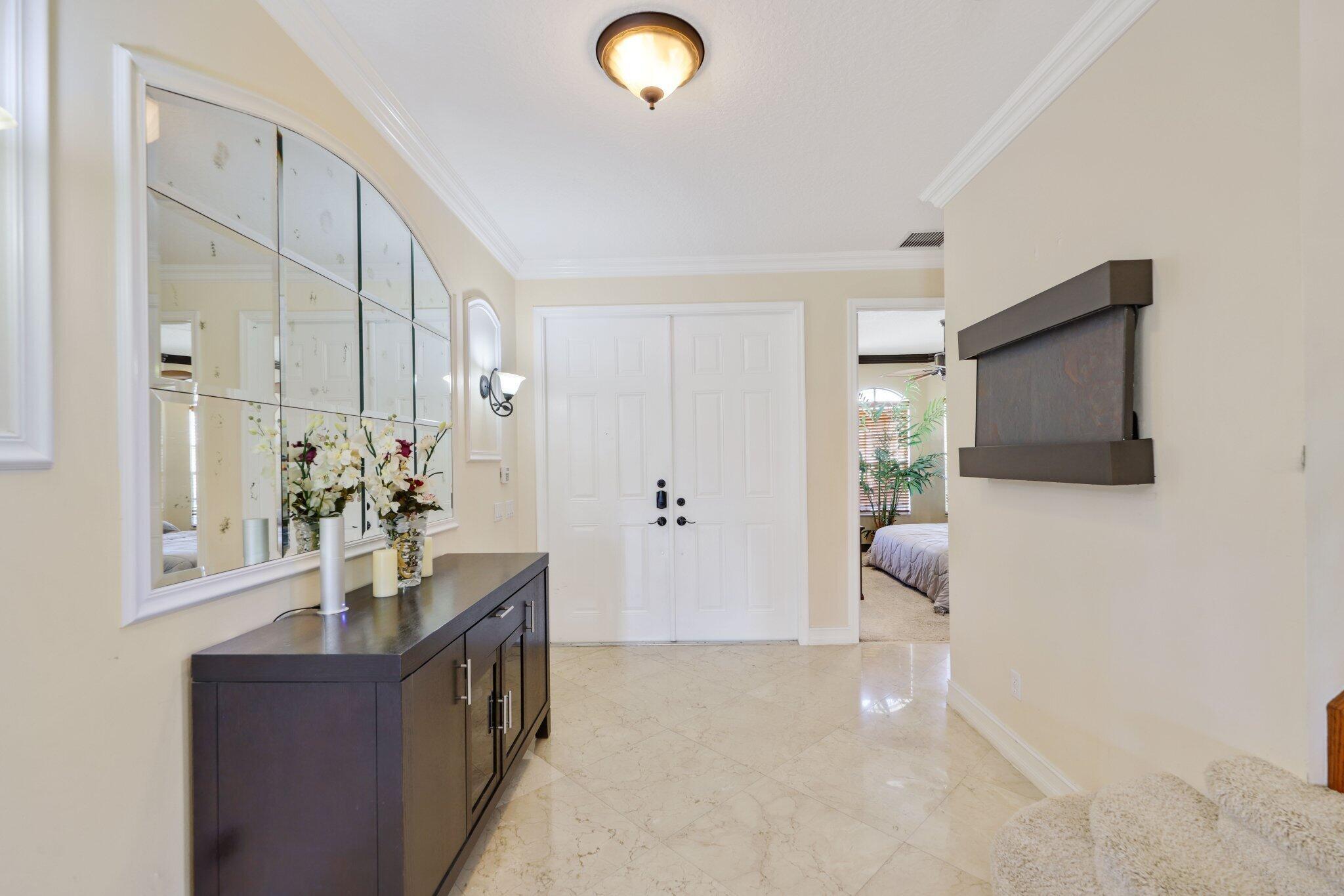 8537 Shallowbrook Cove