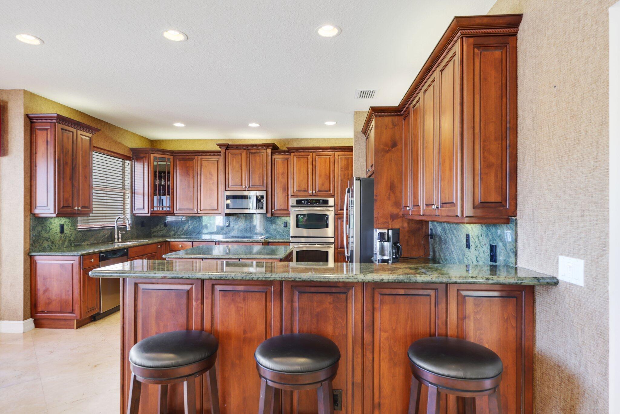 8537 Shallowbrook Cove
