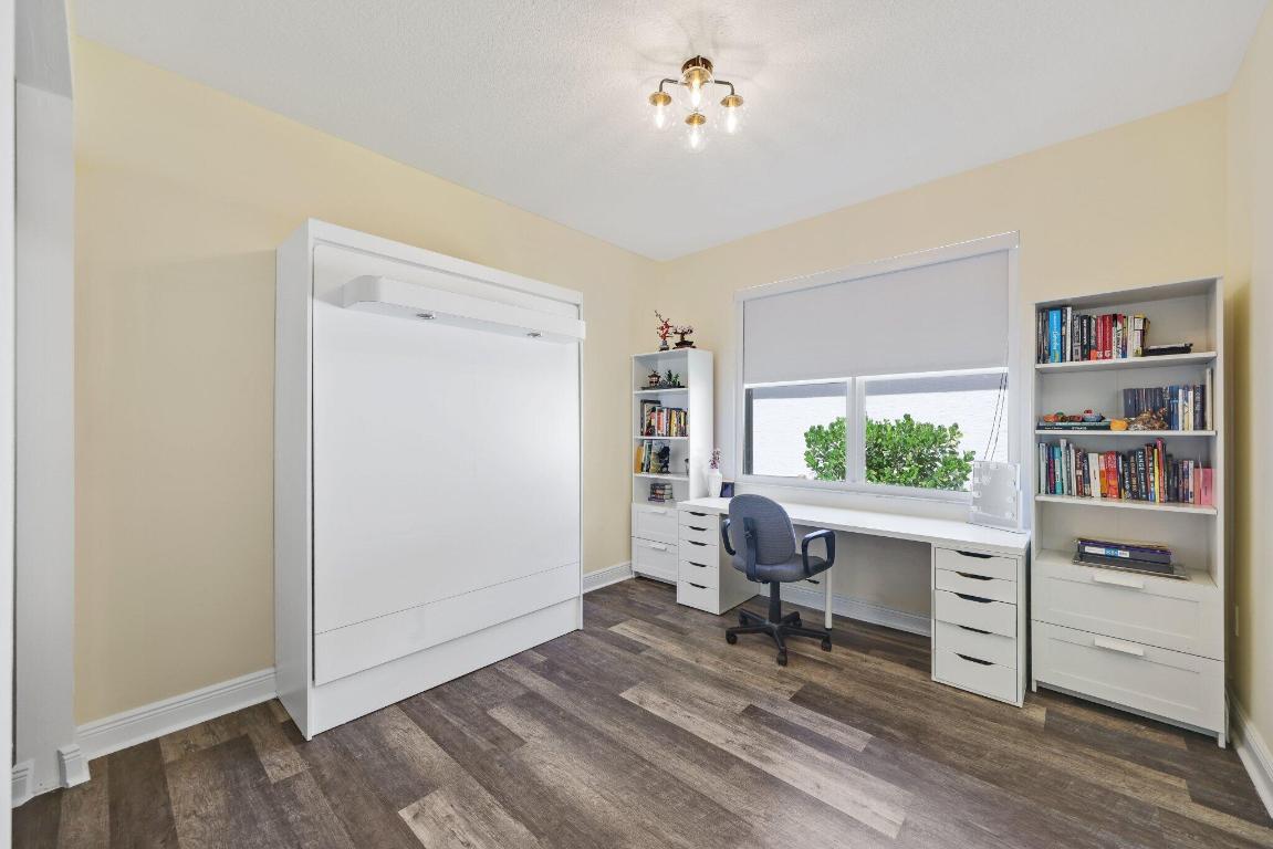 8888 Rockridge Glen Cove