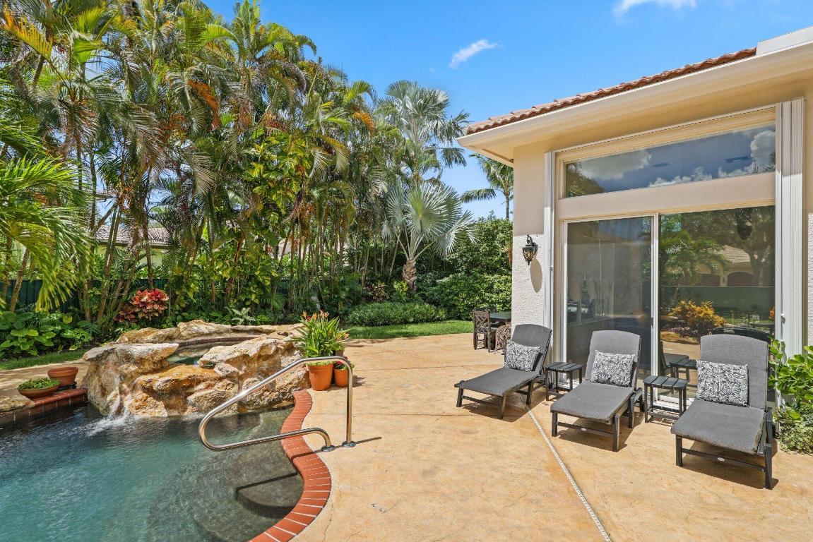 8888 Rockridge Glen Cove