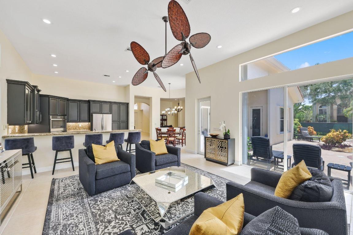 8888 Rockridge Glen Cove