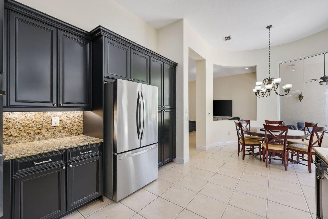 8888 Rockridge Glen Cove