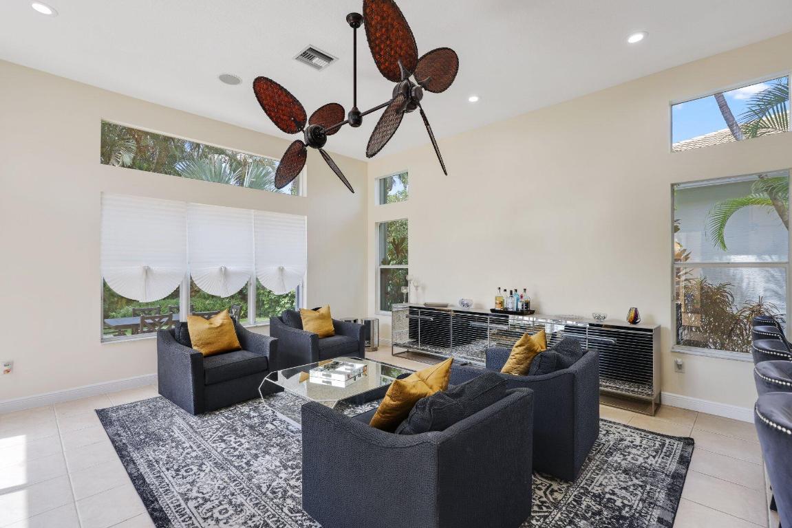 8888 Rockridge Glen Cove