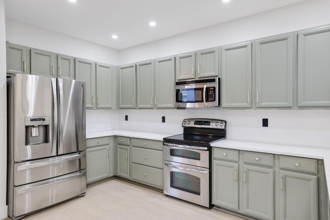 9581 Cobblestone Creek Drive