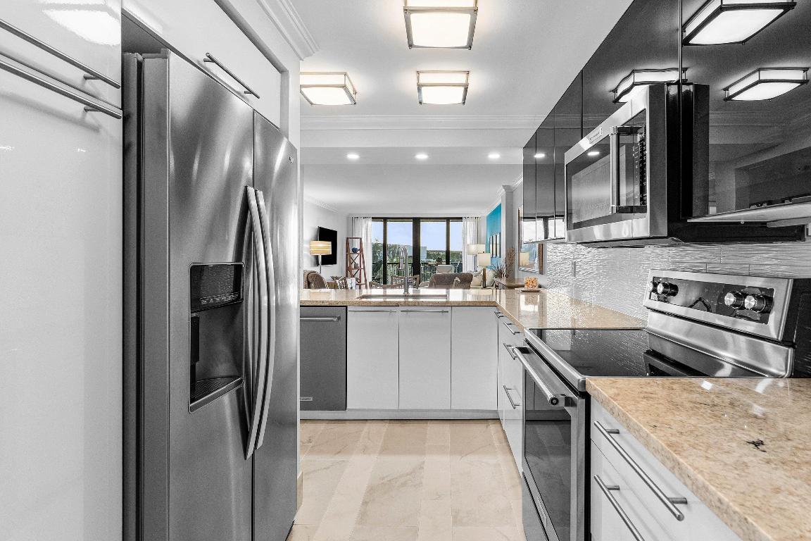 14 Royal Palm Way 5010, Boca Raton Unit: 5010