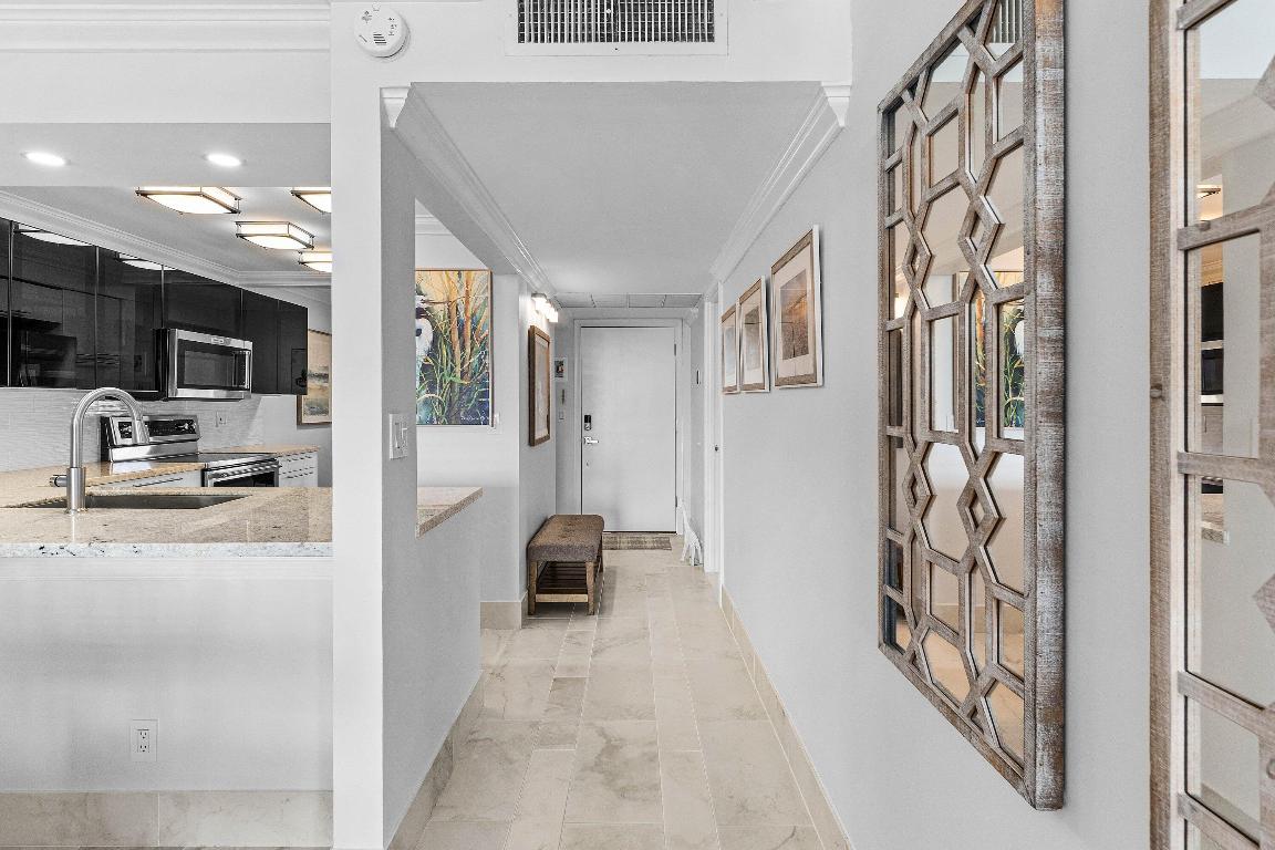 14 Royal Palm Way 5010, Boca Raton Unit: 5010