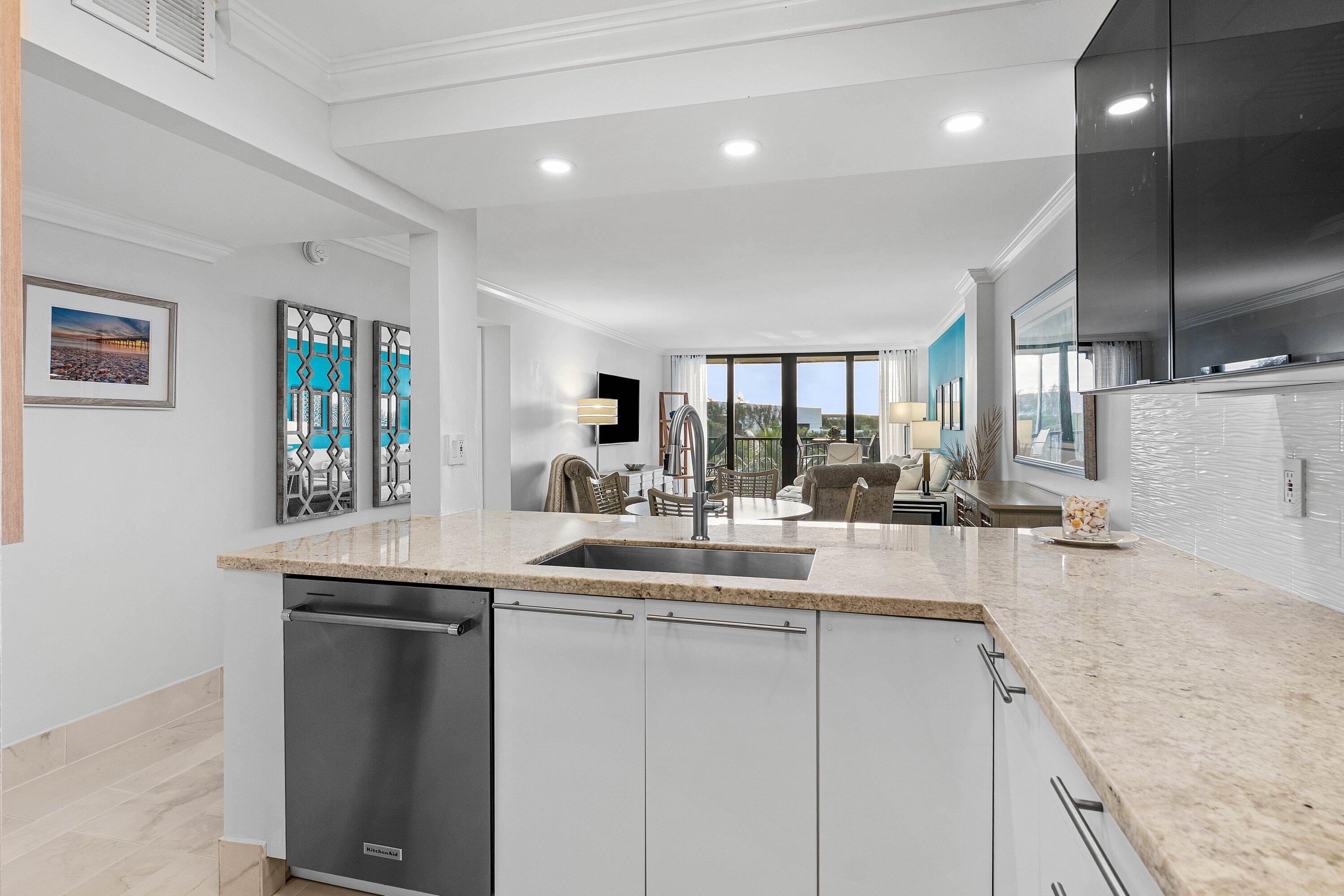 14 Royal Palm Way 5010, Boca Raton Unit: 5010