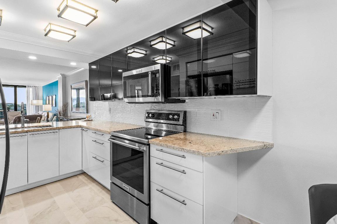 14 Royal Palm Way 5010, Boca Raton Unit: 5010