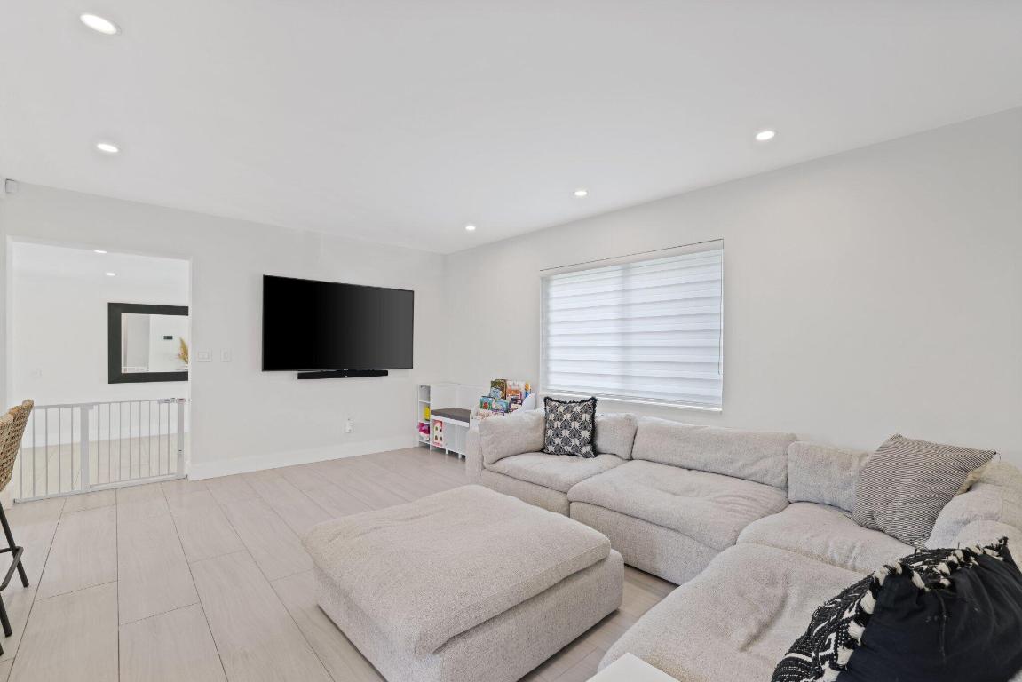 5830 SW 51st Terrace, Miami