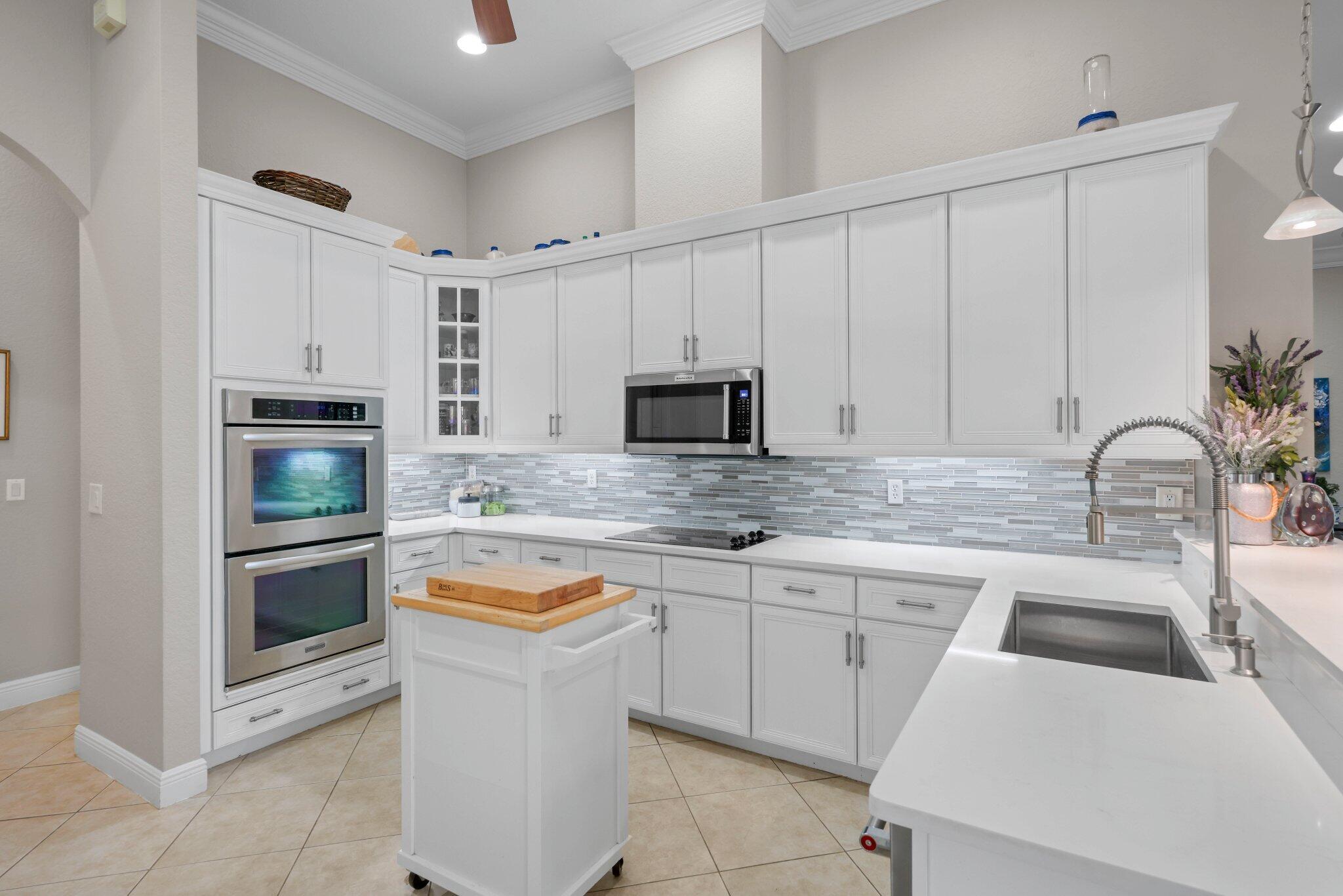 10812 Castle Oak Drive