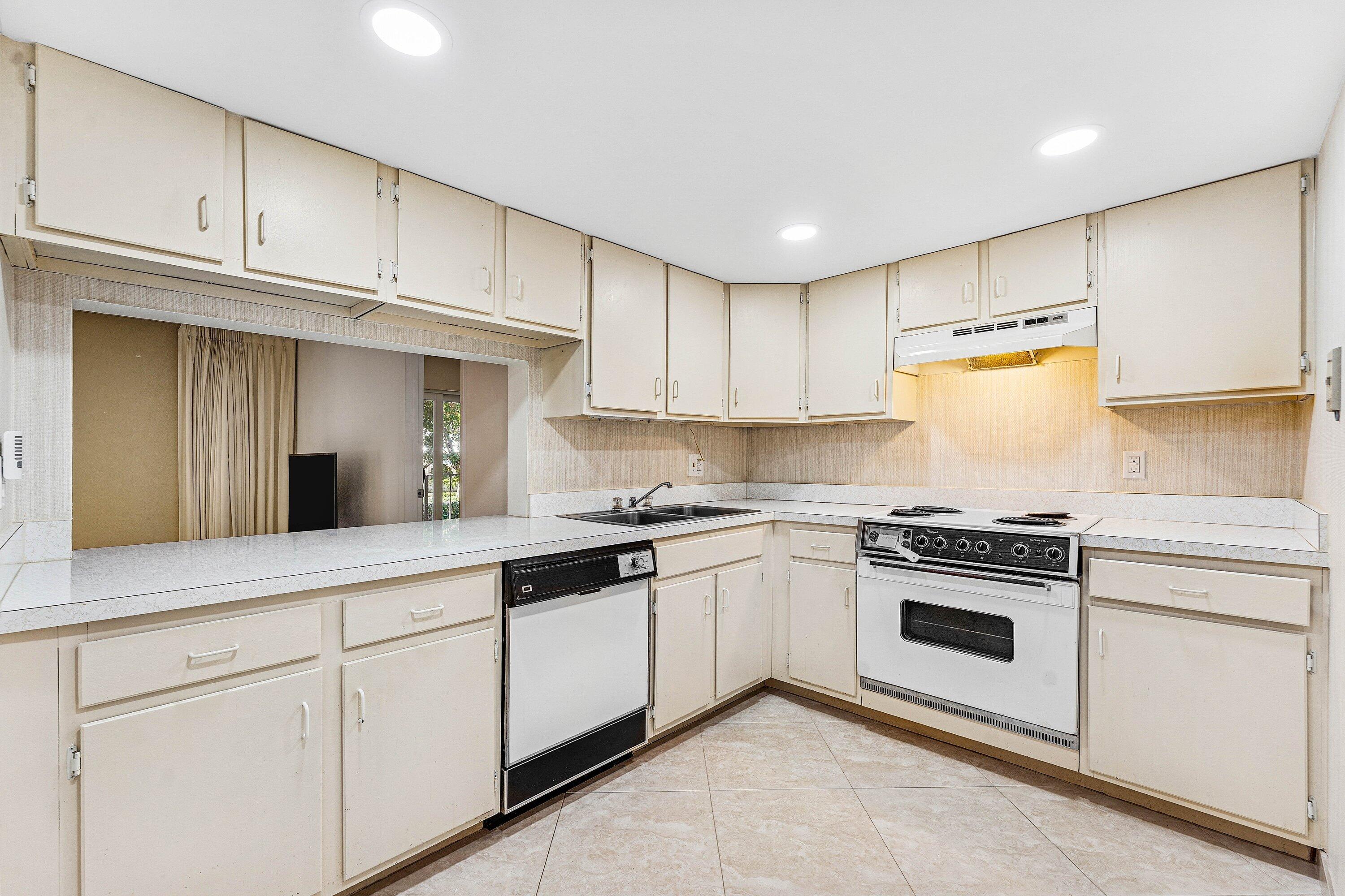 3909 N Ocean Boulevard 106