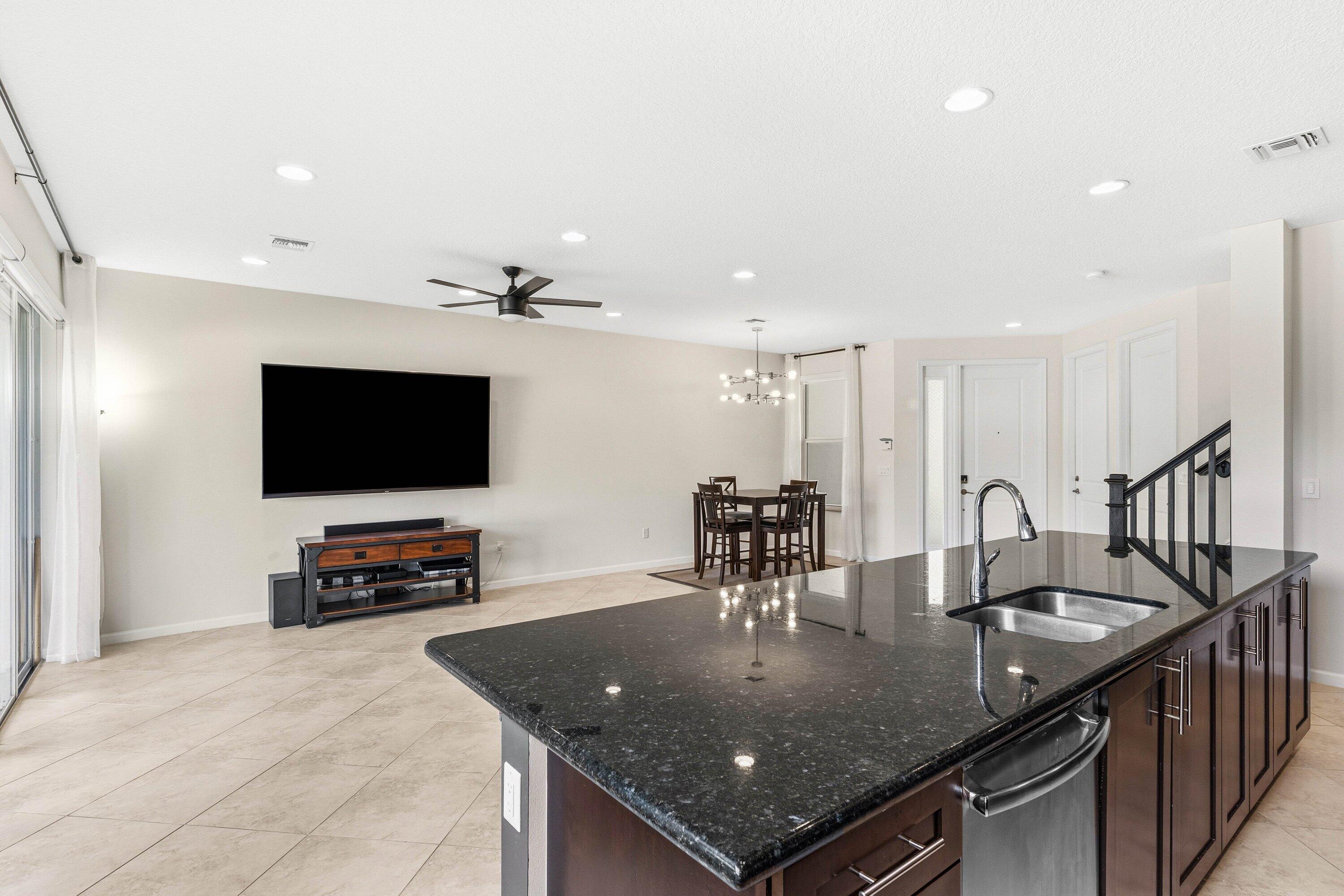 4853 NW 16th Terrace